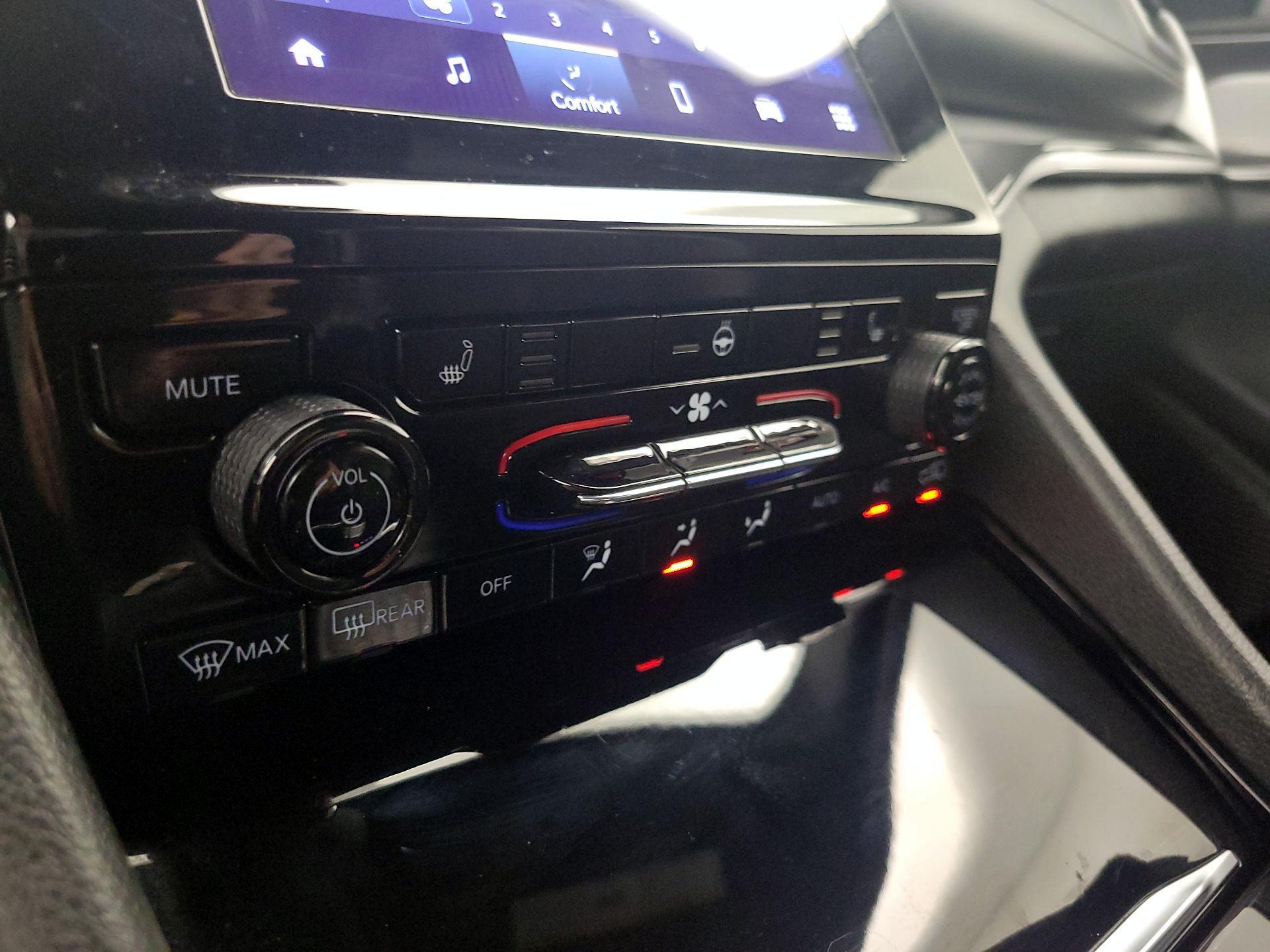 Thumbnail: 2023 Jeep Grand Cherokee - 16