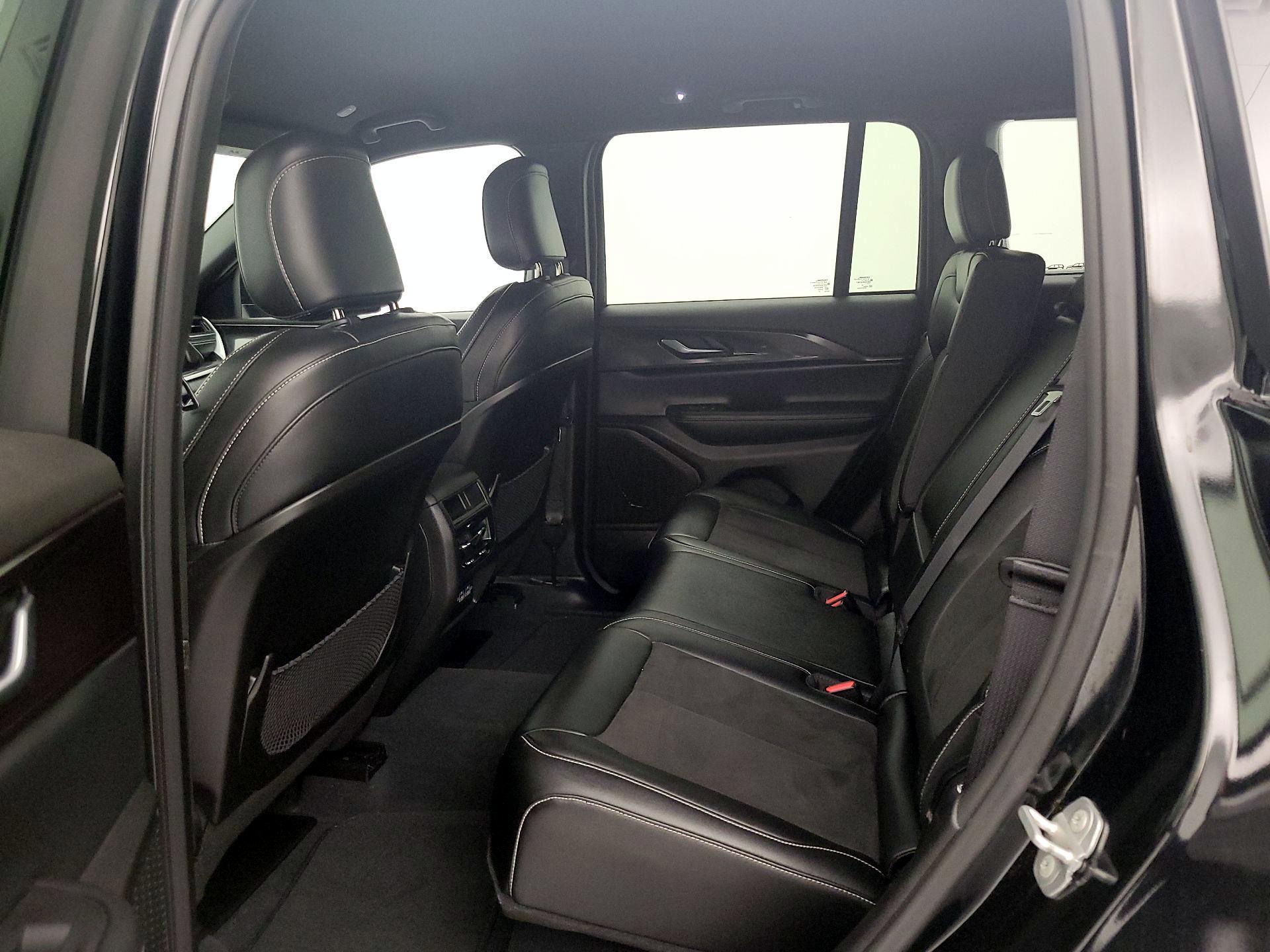 Thumbnail: 2023 Jeep Grand Cherokee - 19