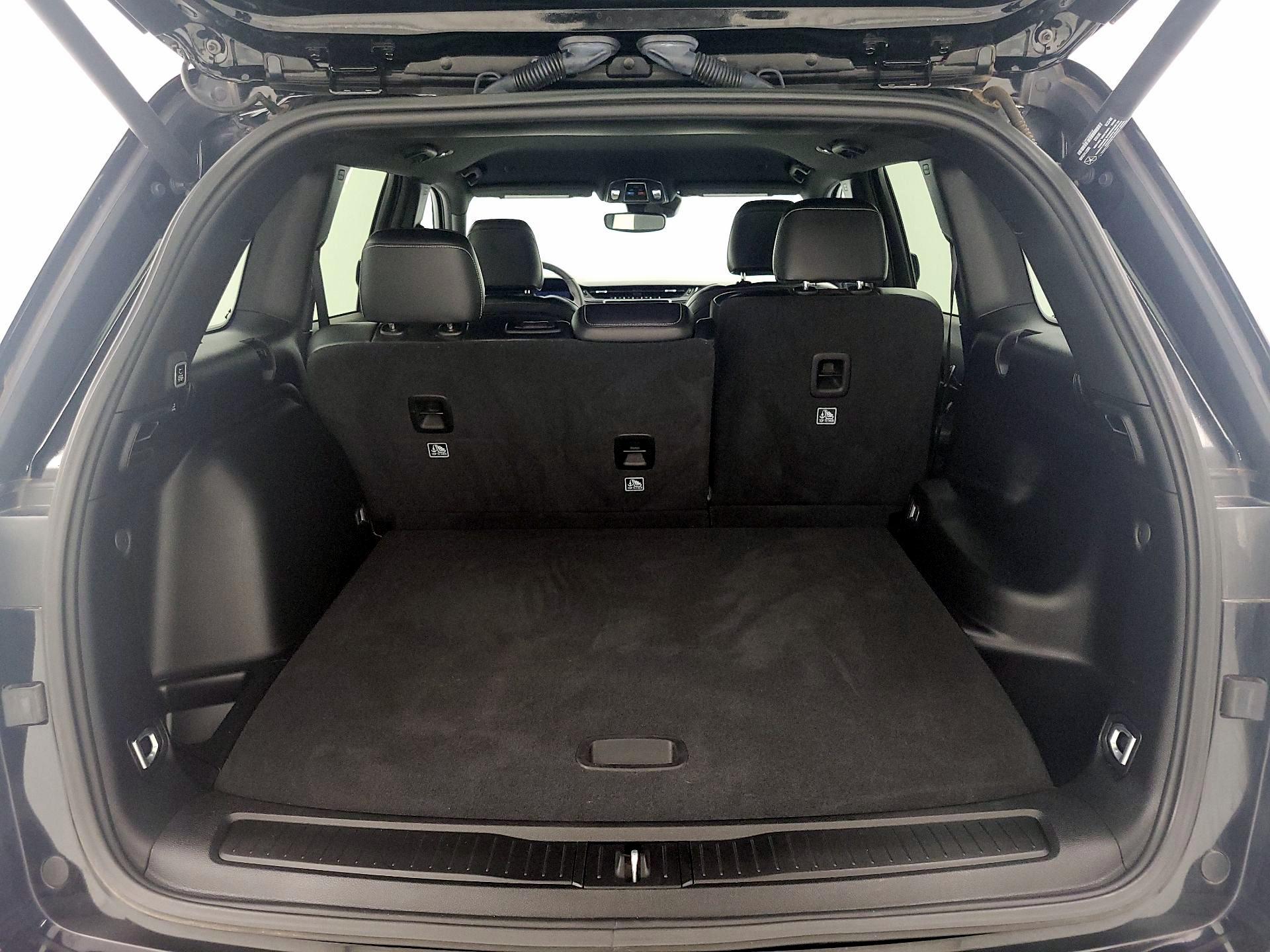 Thumbnail: 2023 Jeep Grand Cherokee - 20