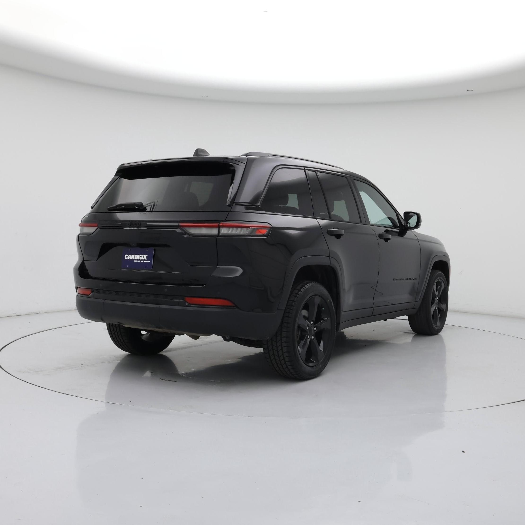 Thumbnail: 2023 Jeep Grand Cherokee - 8