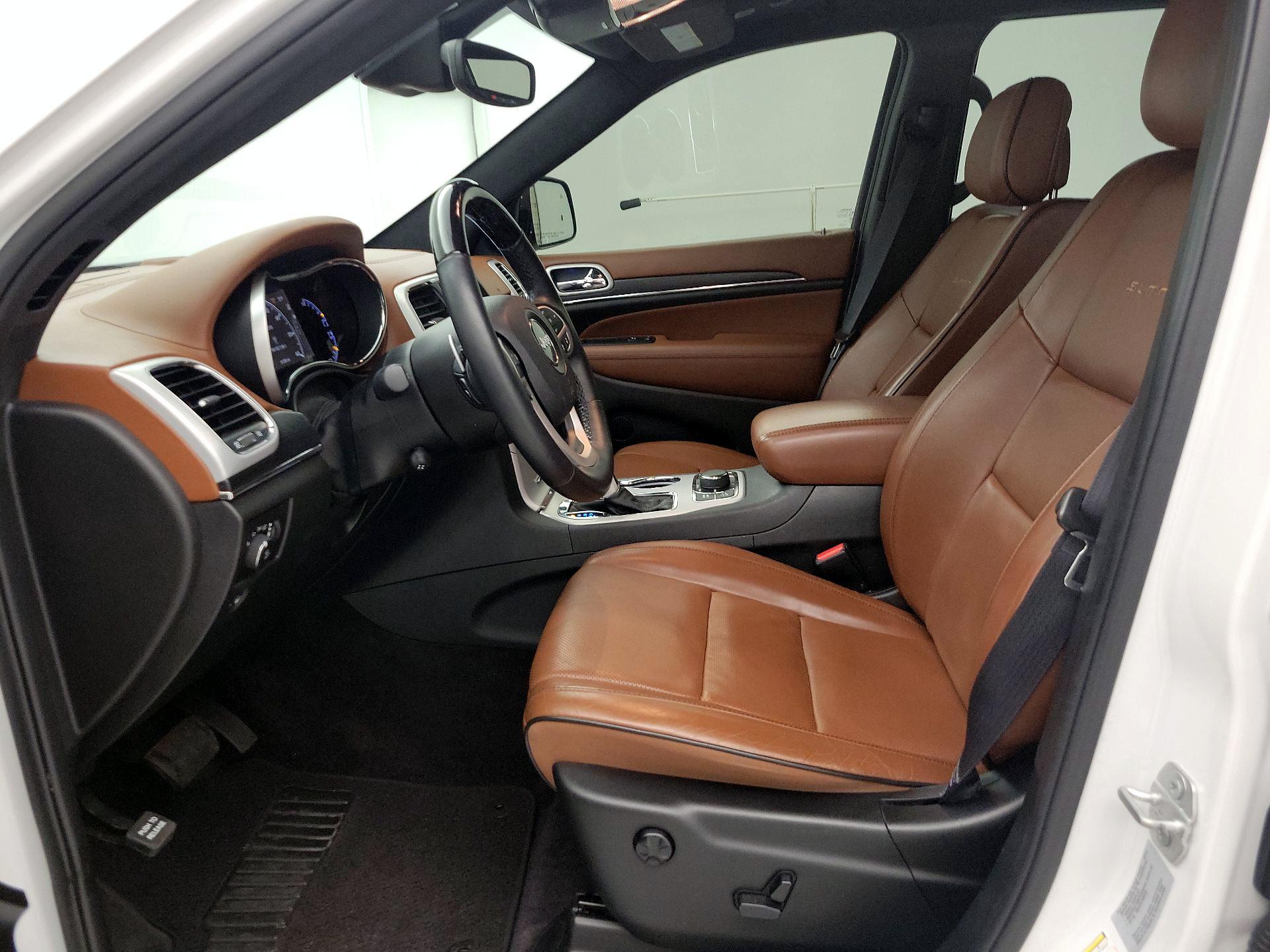 Thumbnail: 2018 Jeep Grand Cherokee - 11