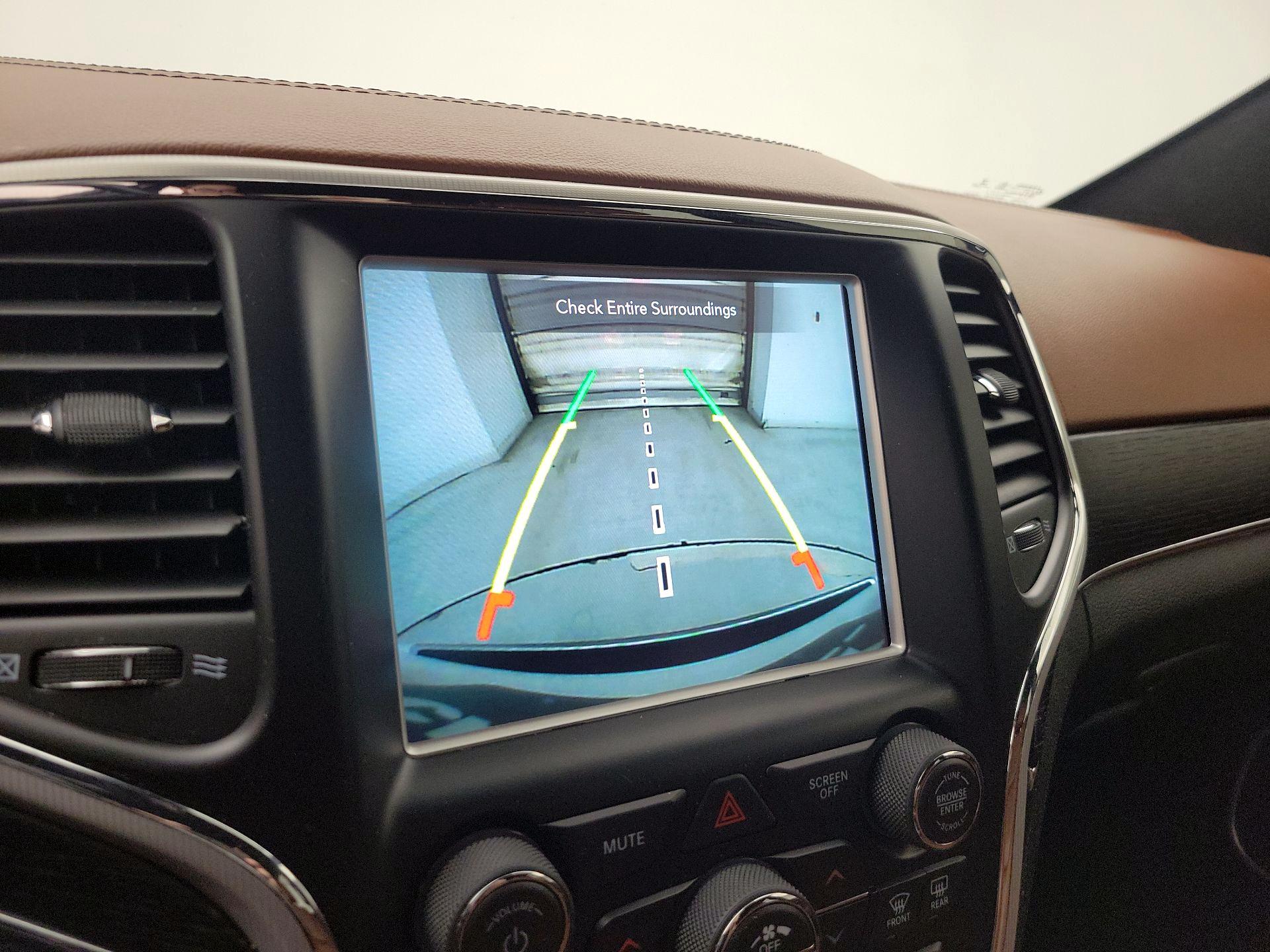 Thumbnail: 2018 Jeep Grand Cherokee - 15