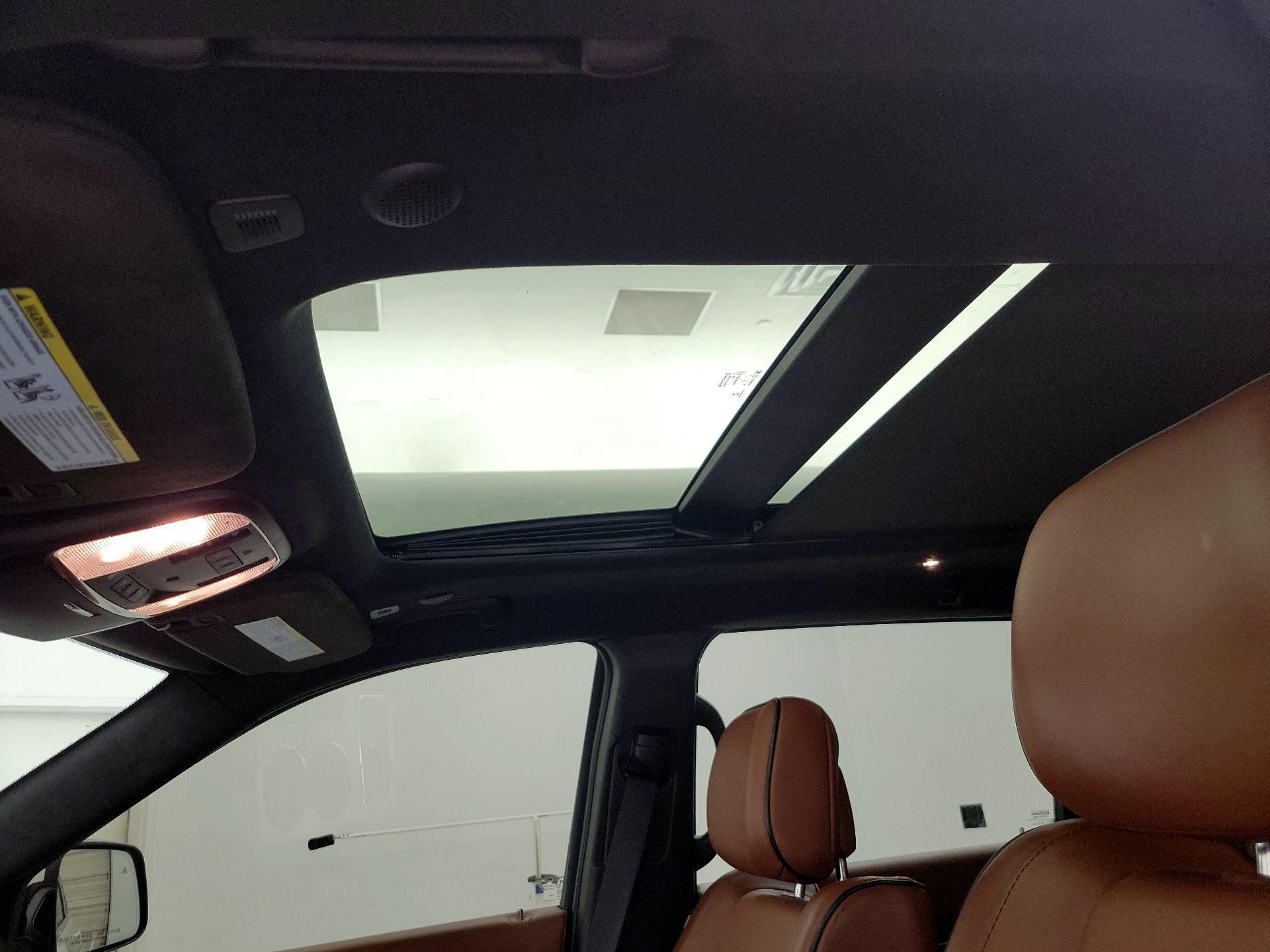 Thumbnail: 2018 Jeep Grand Cherokee - 20