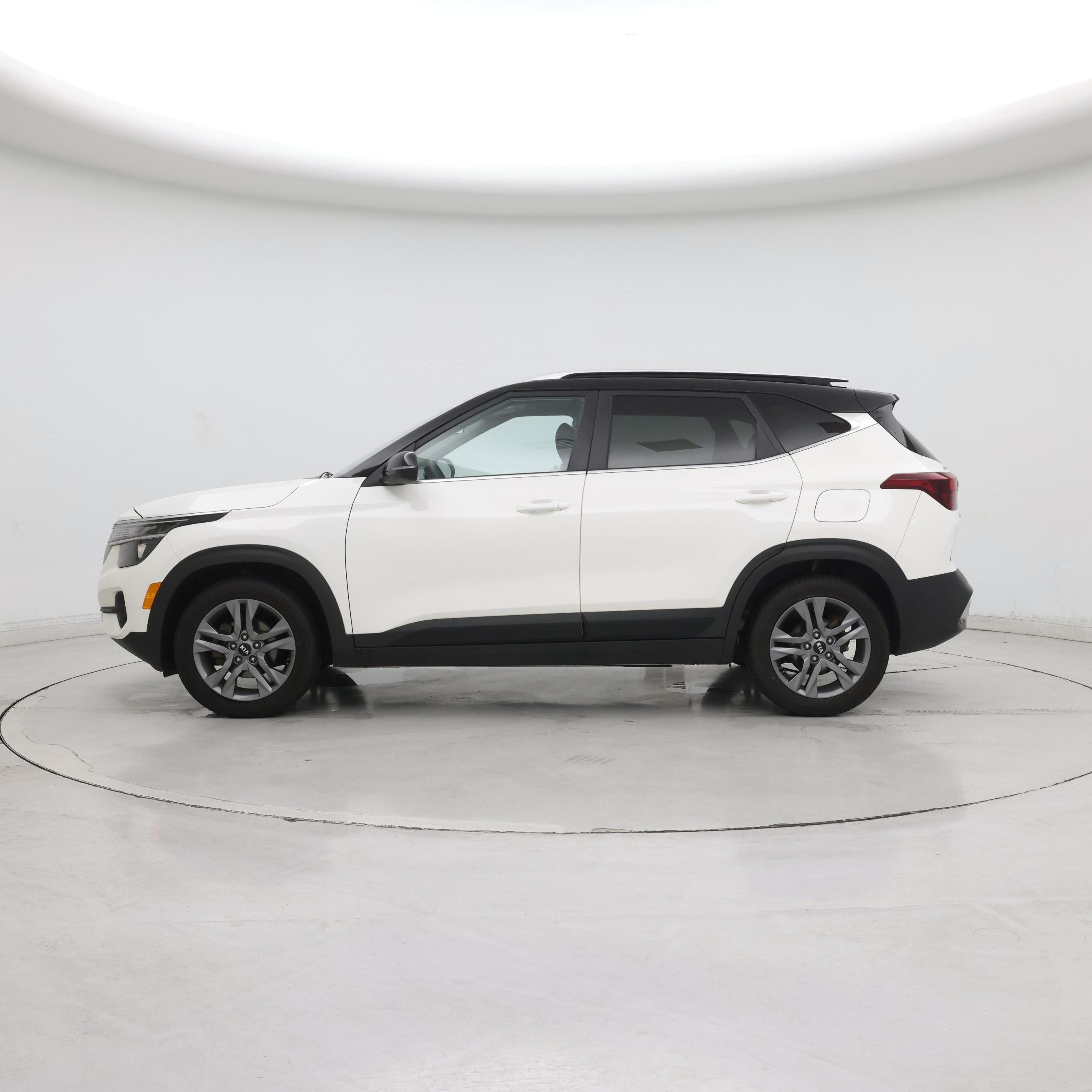 Thumbnail: 2021 Kia Seltos - 3