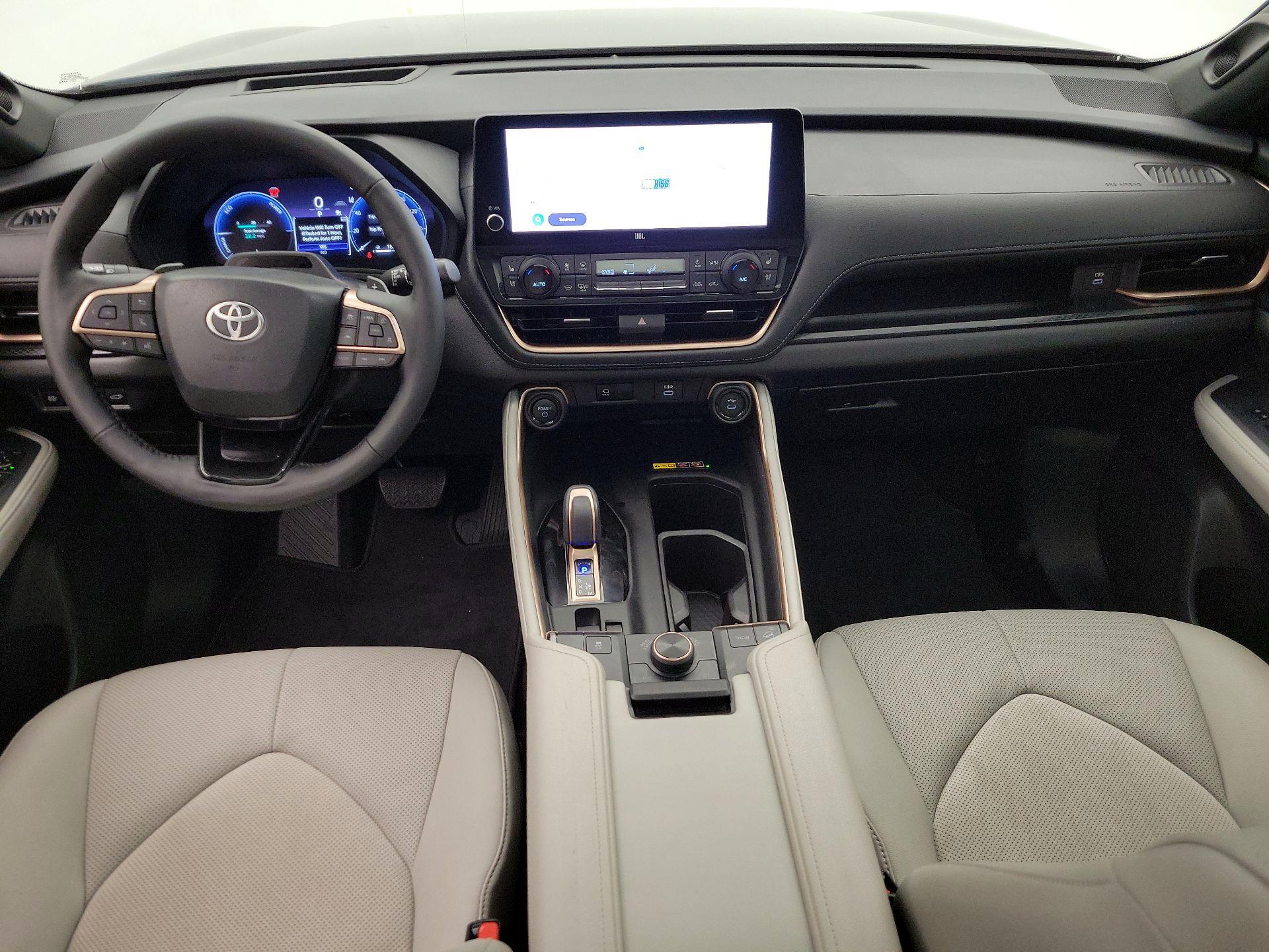 Thumbnail: 2025 Toyota Highlander - 9