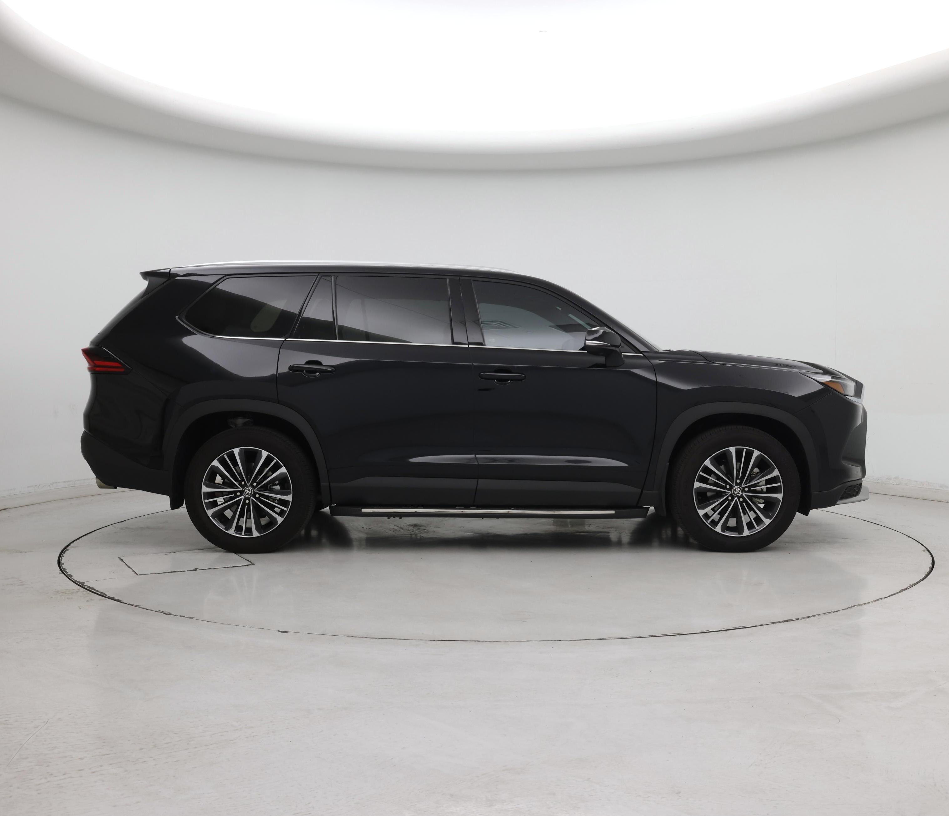 Thumbnail: 2025 Toyota Highlander - 7