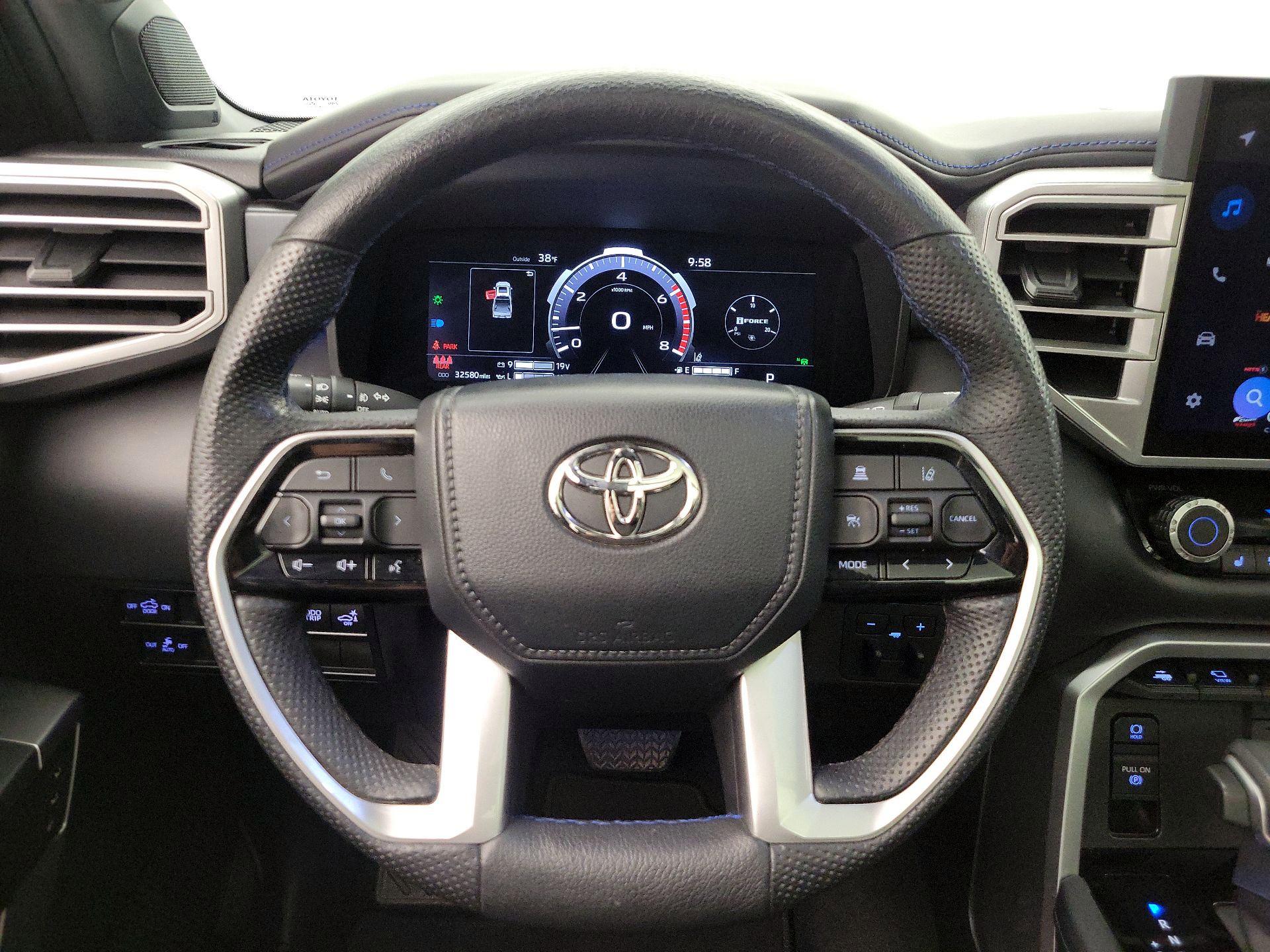 Thumbnail: 2022 Toyota Tundra - 10