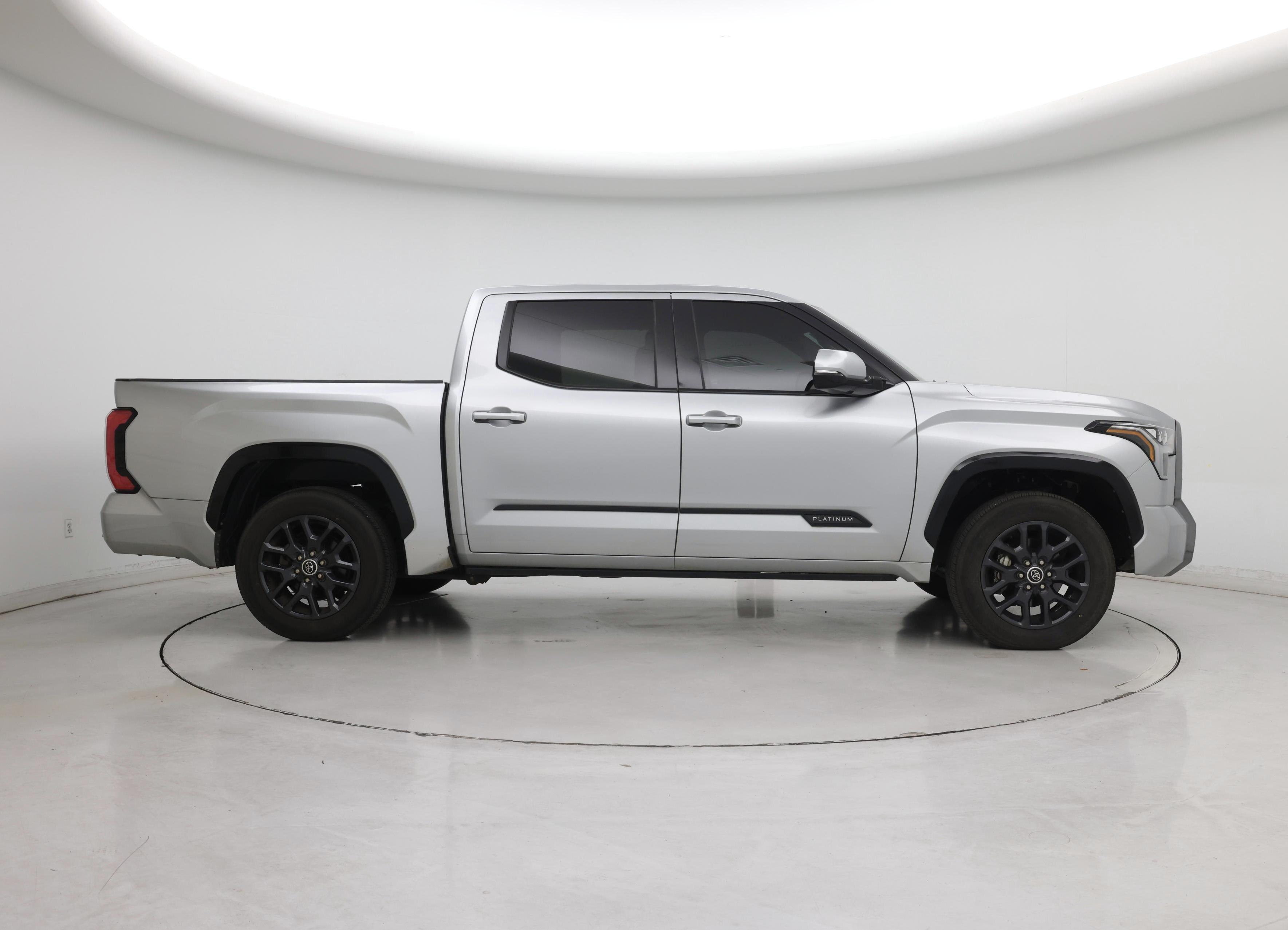 Thumbnail: 2022 Toyota Tundra - 7