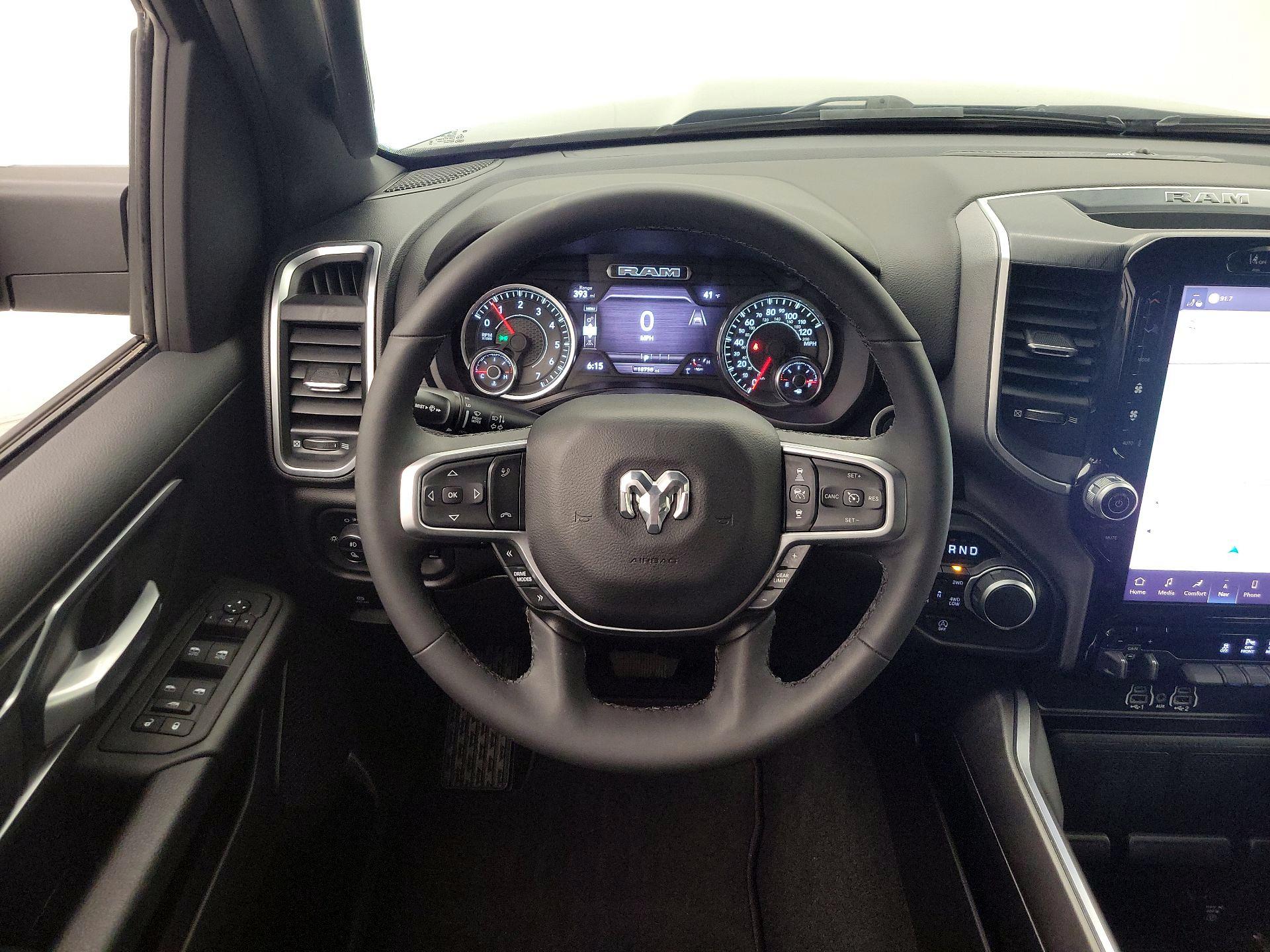 Thumbnail: 2025 RAM 1500 - 10