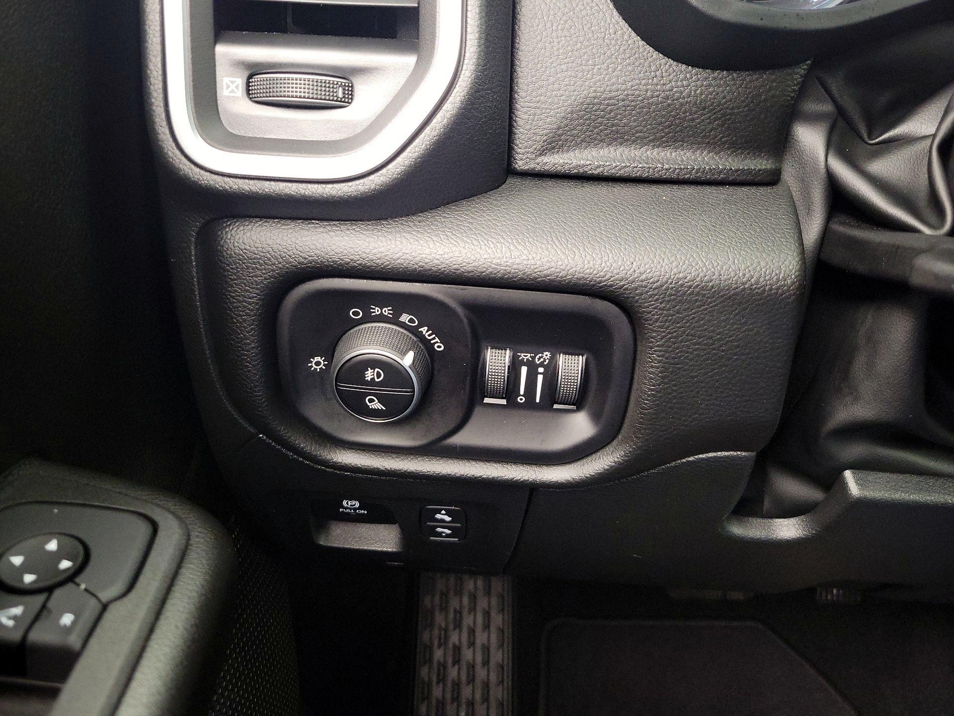 Thumbnail: 2025 RAM 1500 - 13