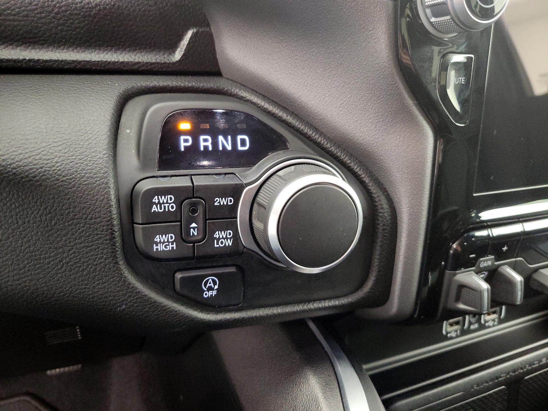 Thumbnail: 2025 RAM 1500 - 18