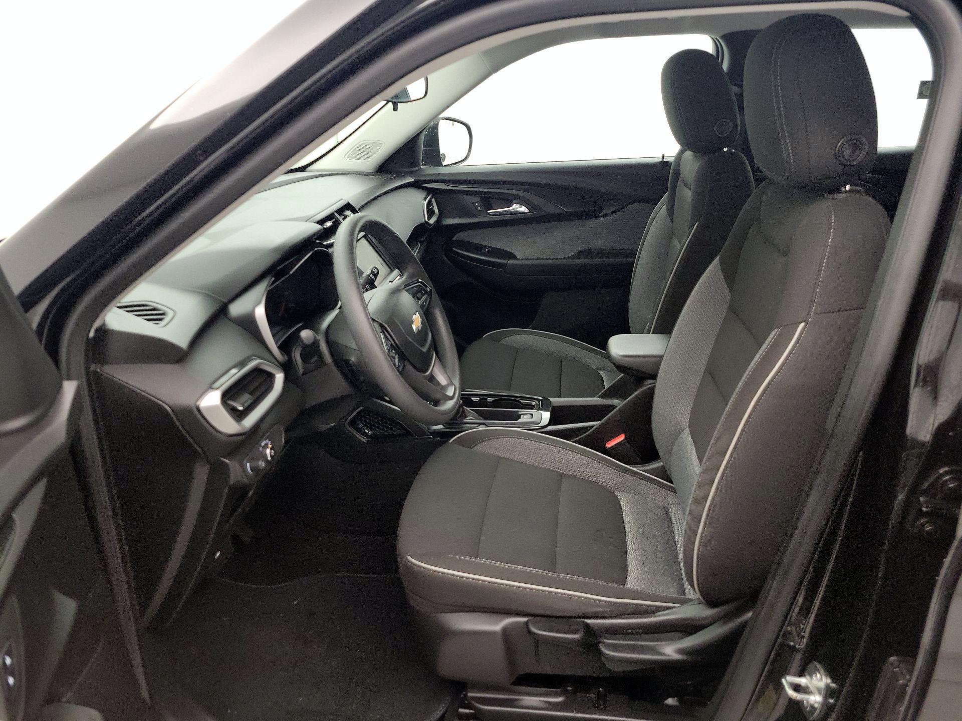 Thumbnail: 2023 Chevrolet TrailBlazer - 11