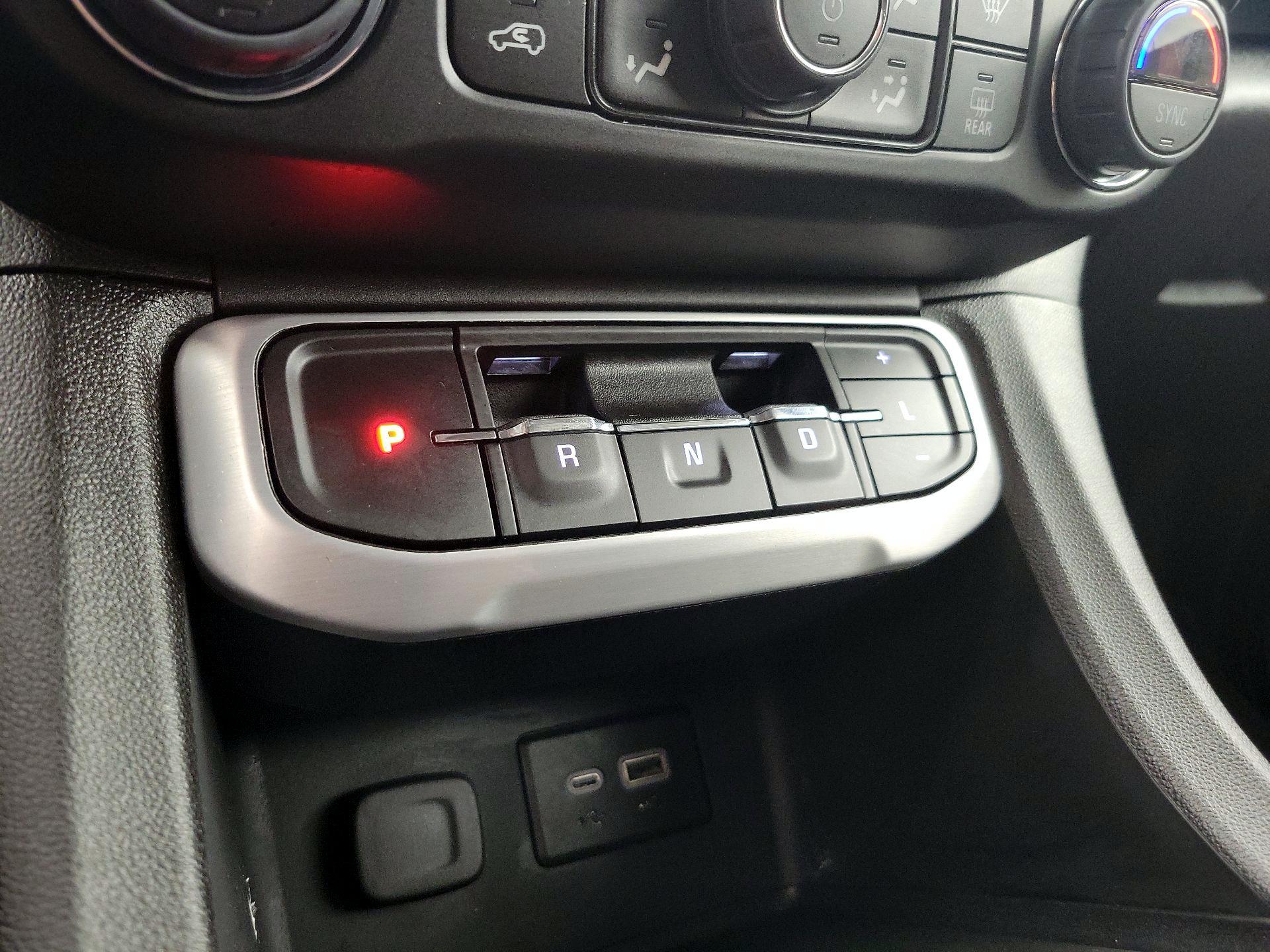 Thumbnail: 2023 GMC Acadia - 17