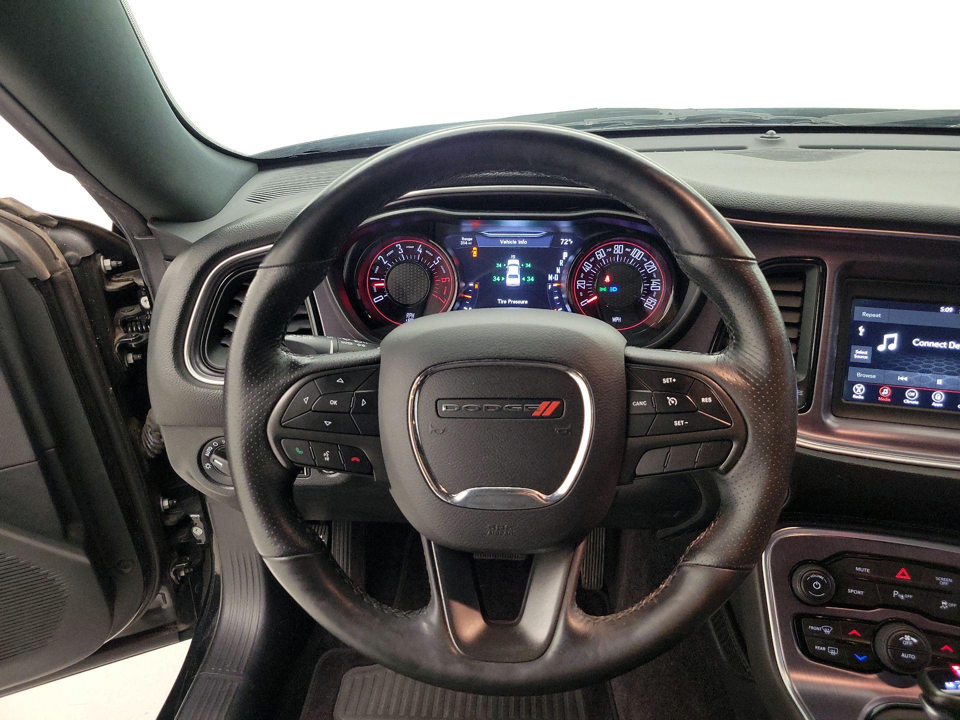 Thumbnail: 2018 Dodge Challenger - 10