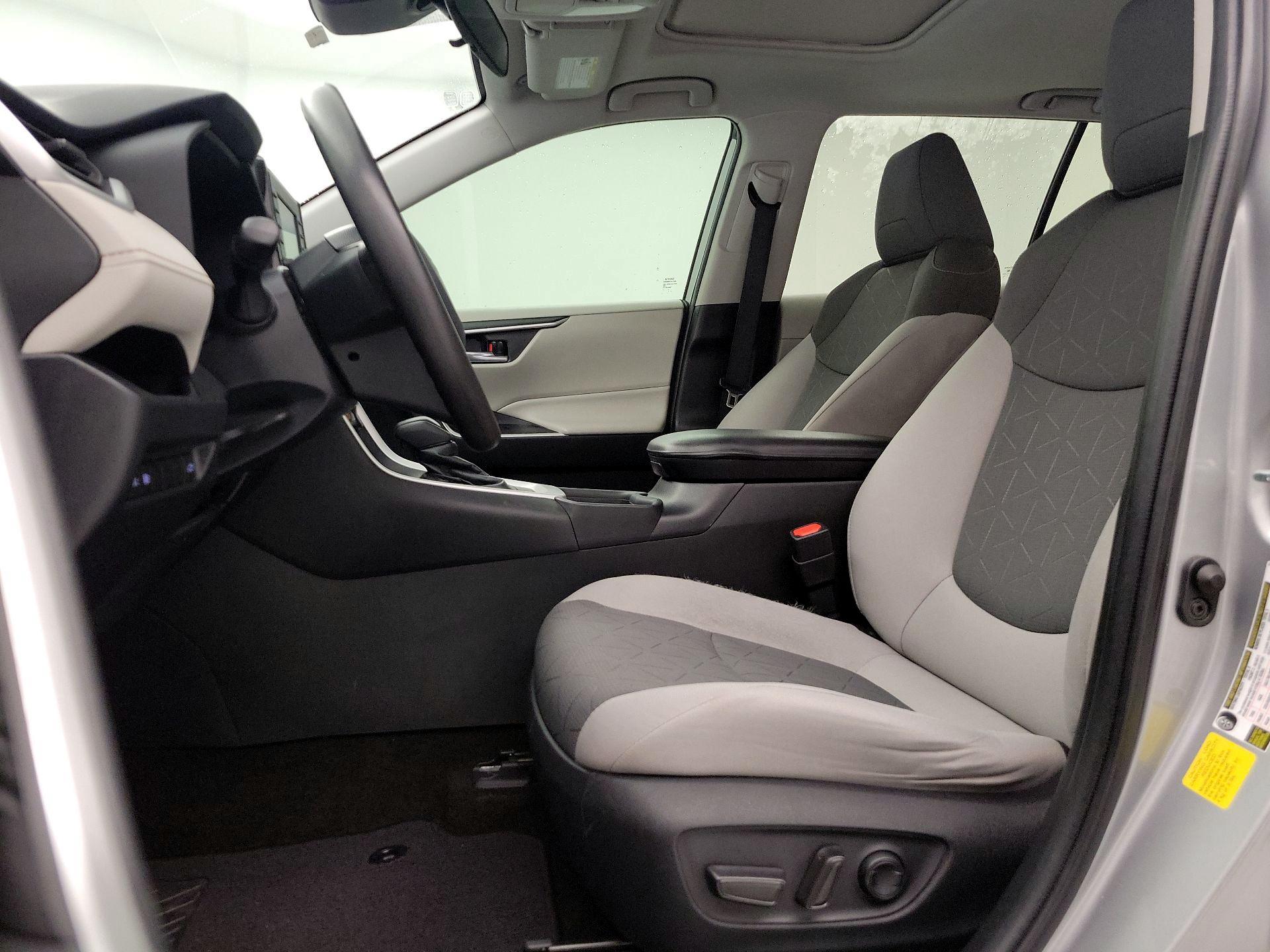 Thumbnail: 2020 Toyota RAV4 - 11