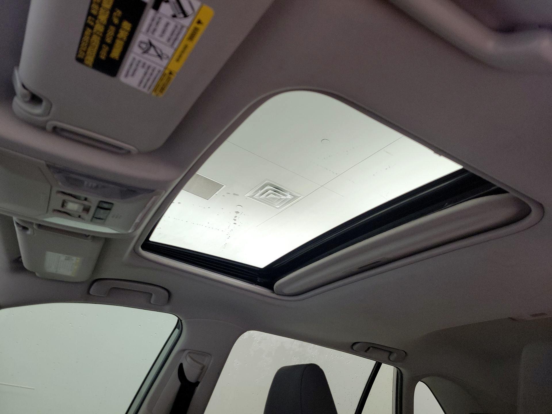 Thumbnail: 2020 Toyota RAV4 - 19