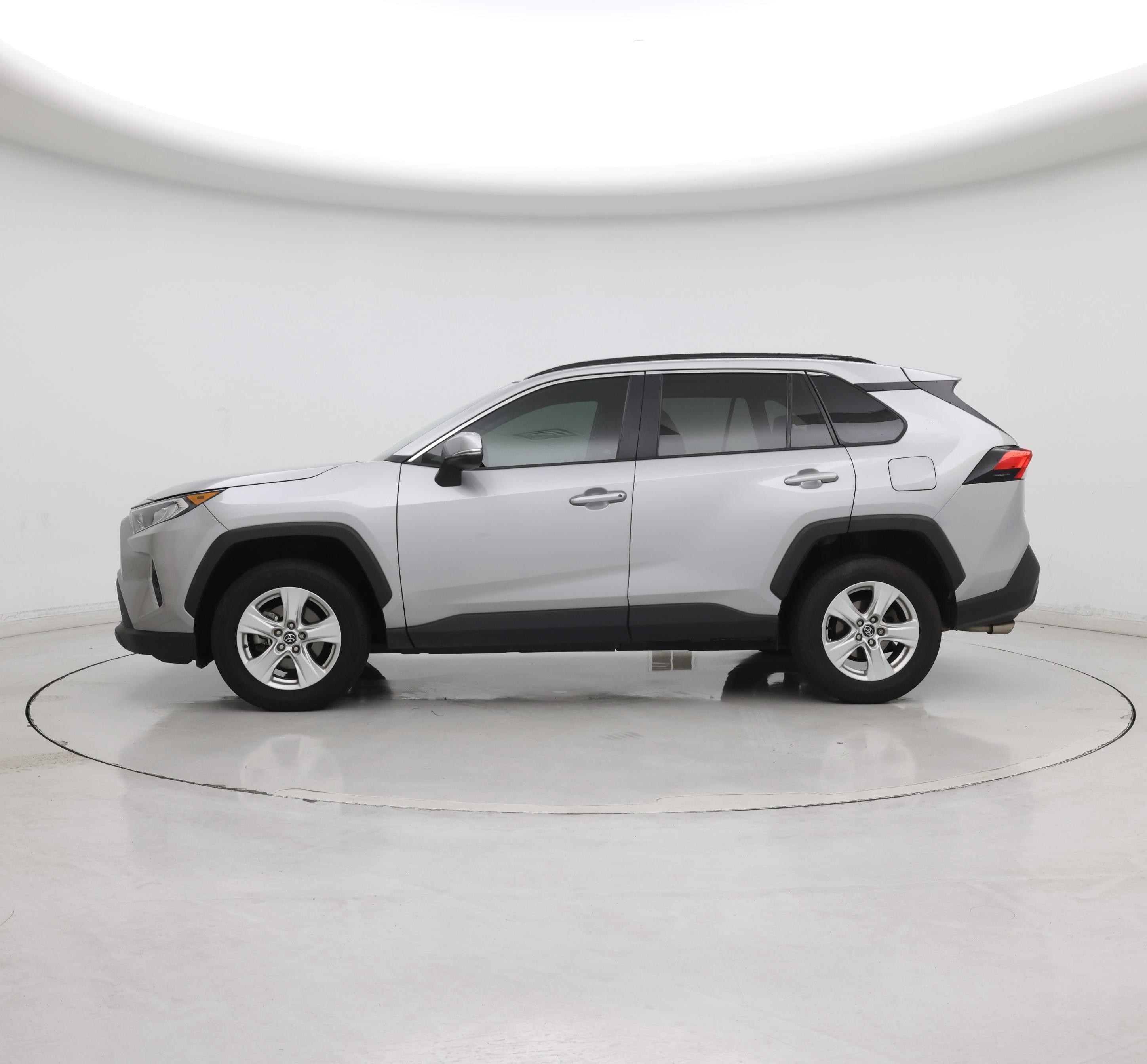 Thumbnail: 2020 Toyota RAV4 - 3