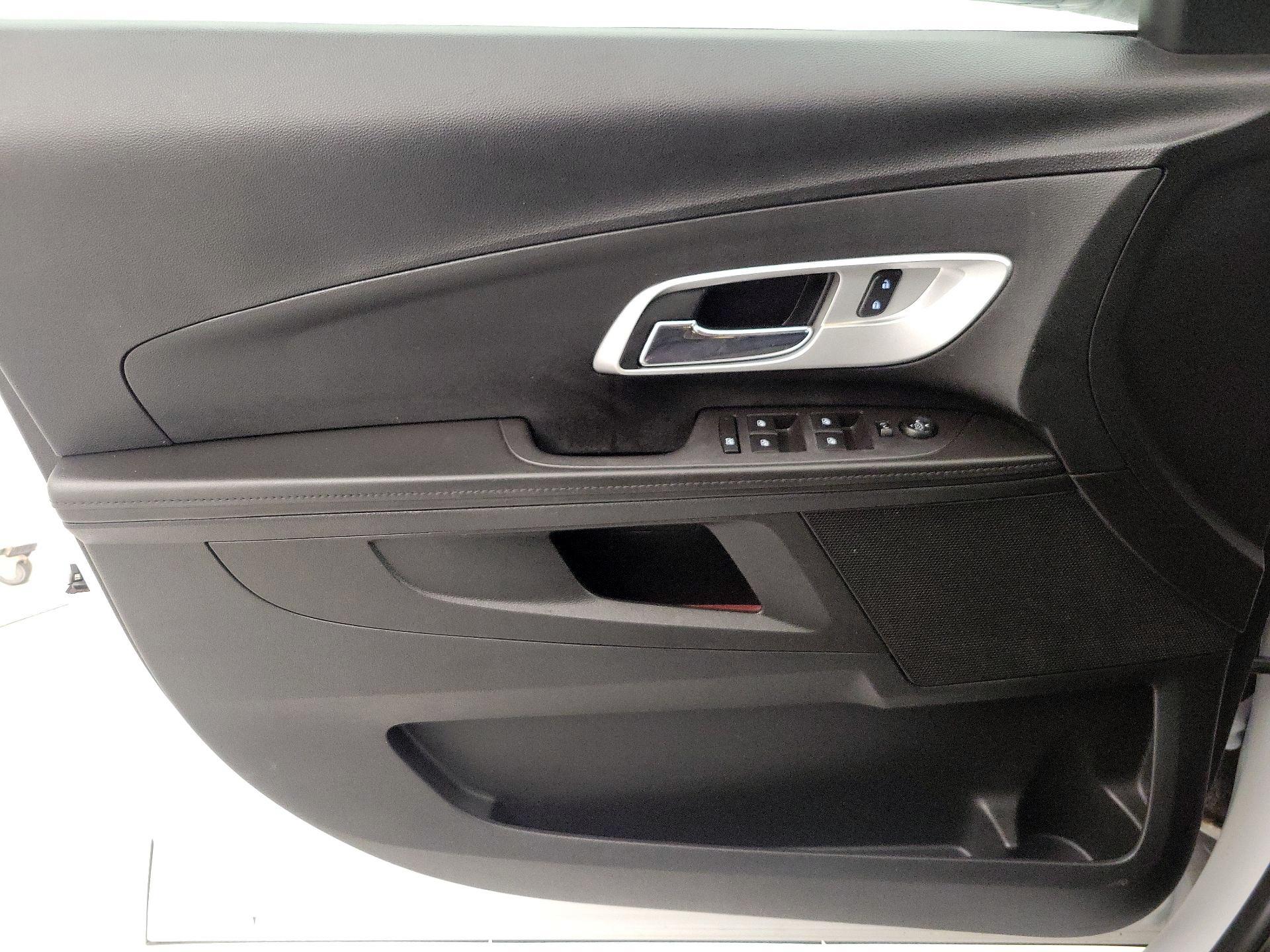Thumbnail: 2016 Chevrolet Equinox - 12