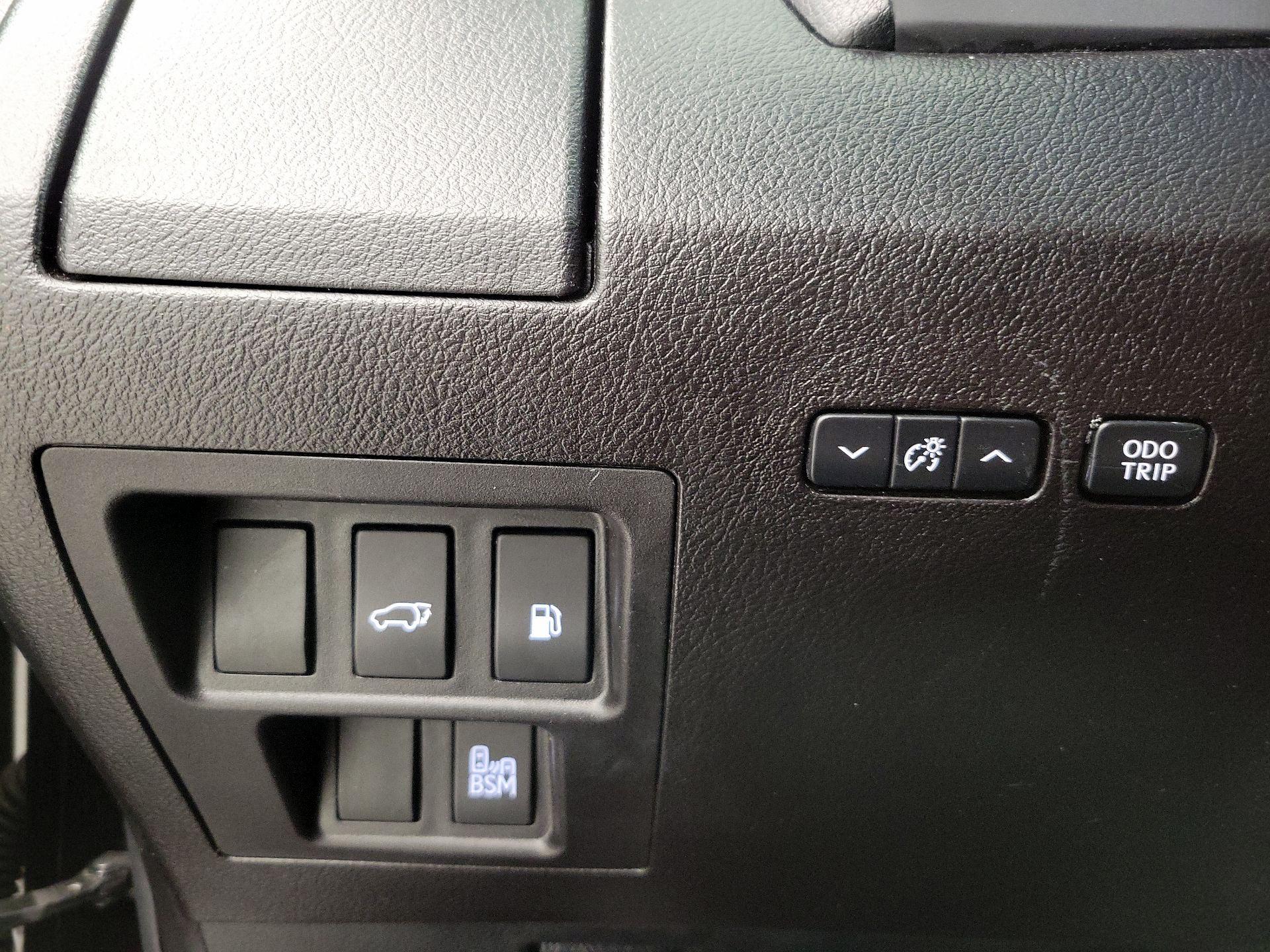 Thumbnail: 2015 Lexus RX - 13