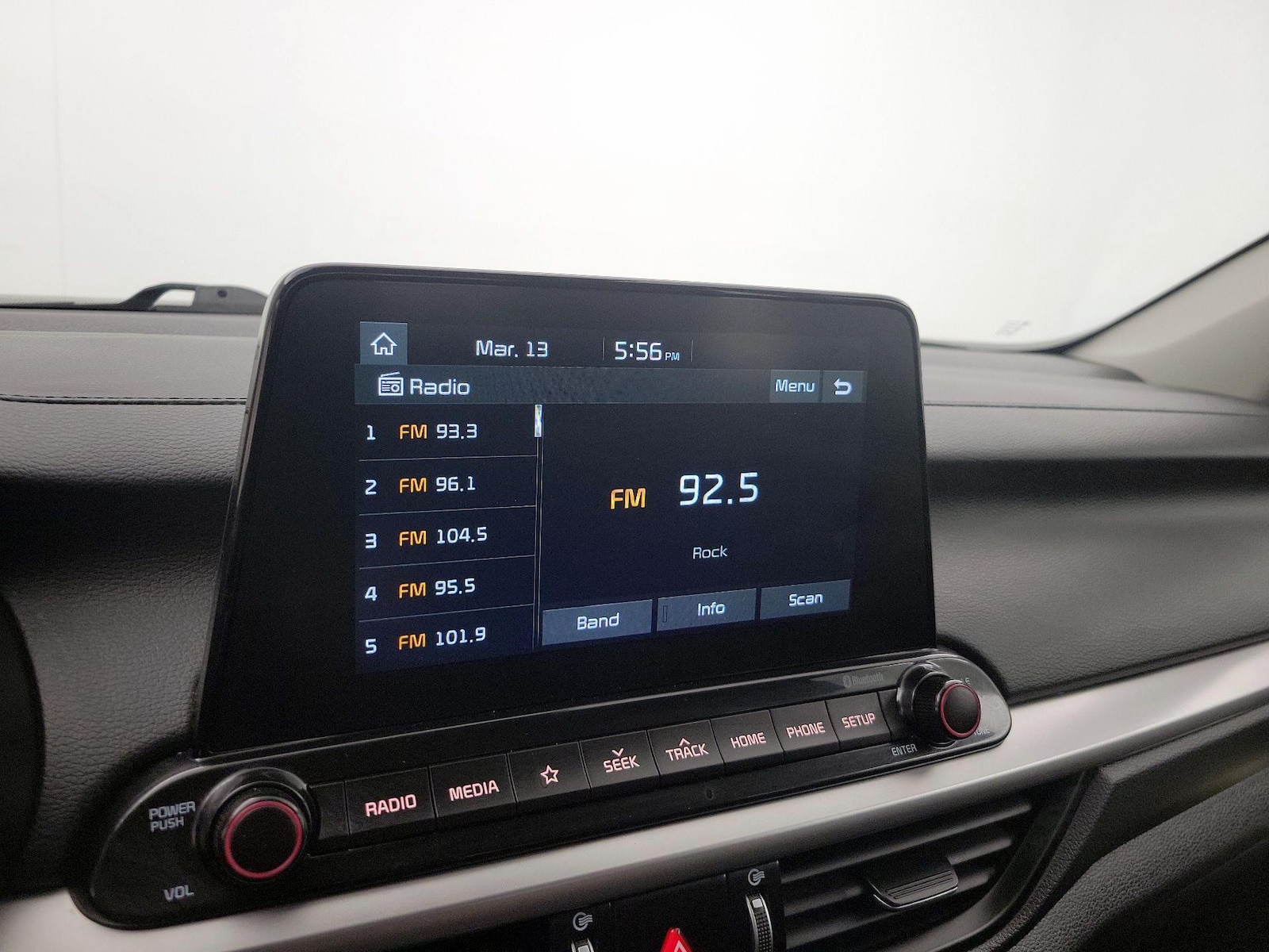 2021 Kia Forte FE - Photo 16