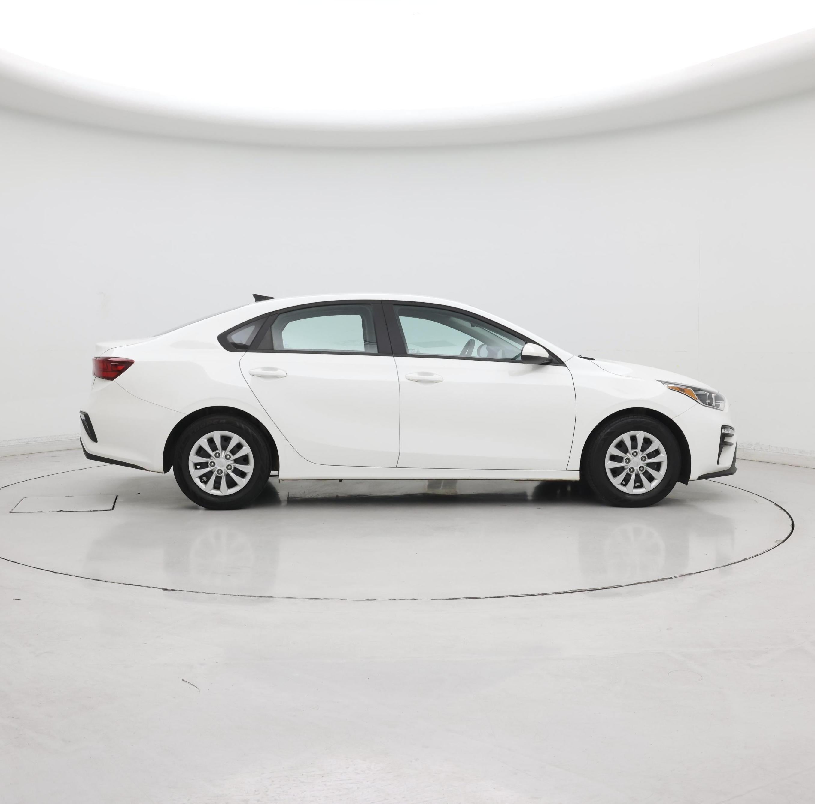 Thumbnail: 2021 Kia Forte - 7