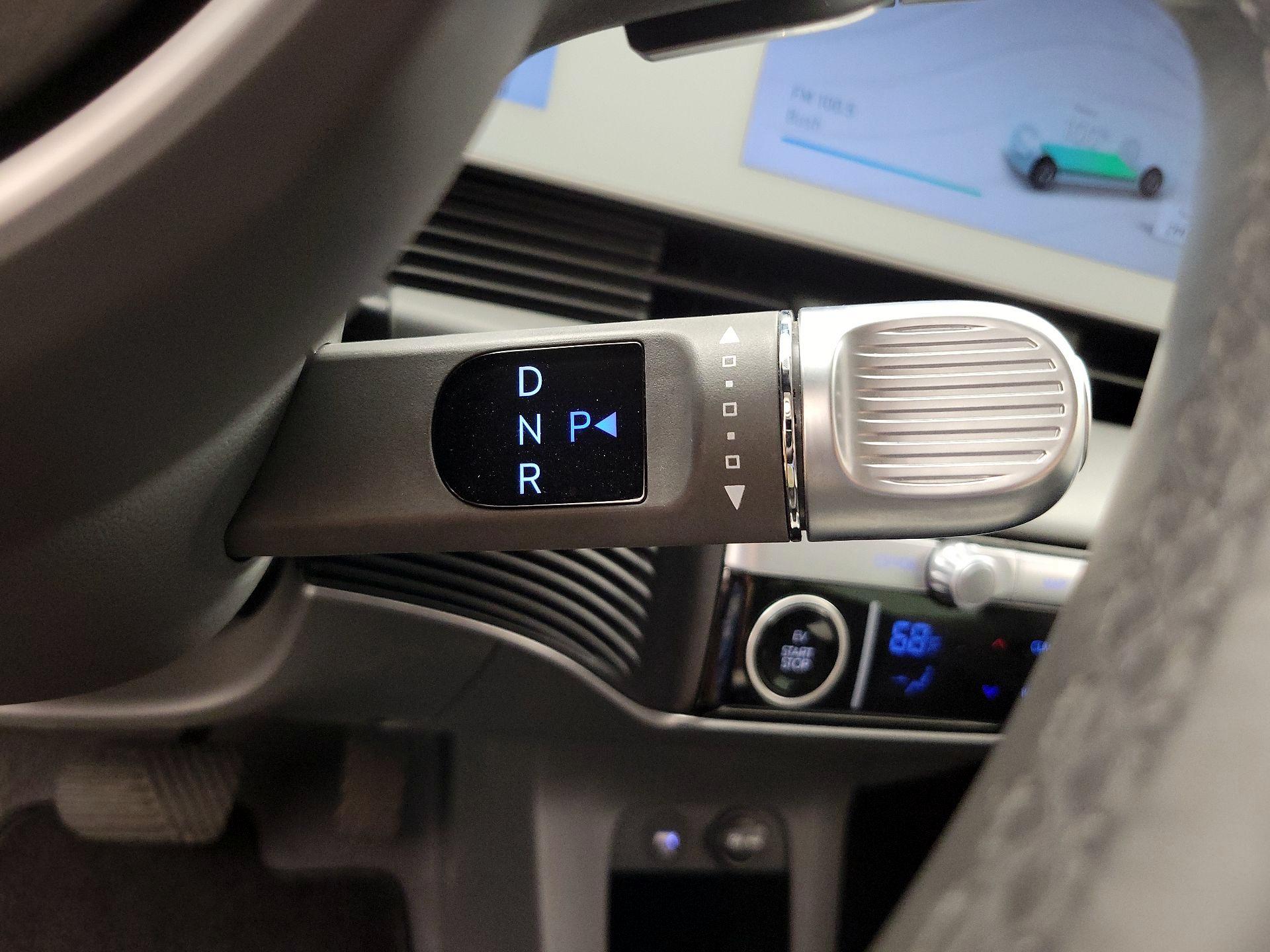 Thumbnail: 2022 Hyundai Ioniq 5 - 18