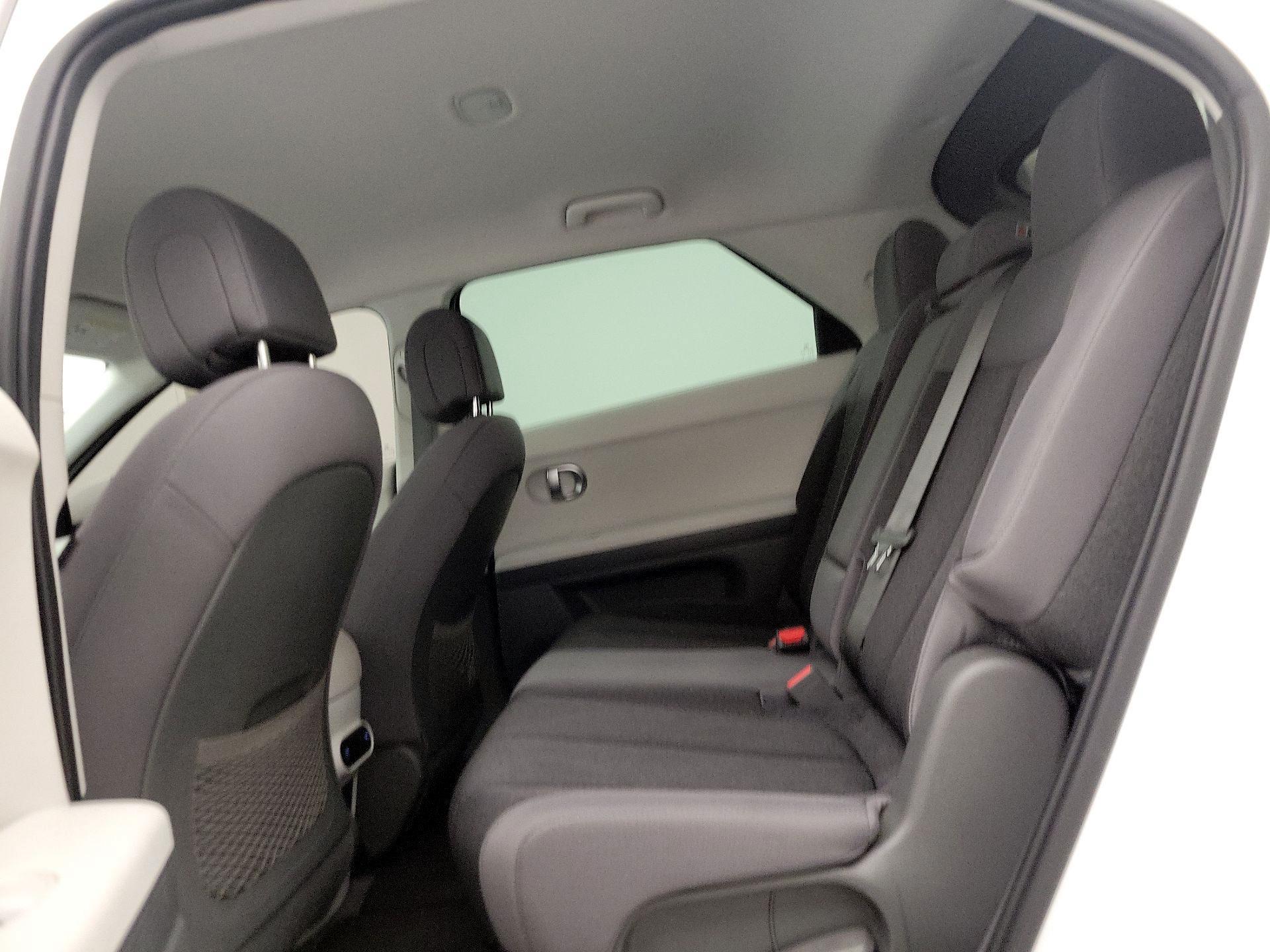 Thumbnail: 2022 Hyundai Ioniq 5 - 20