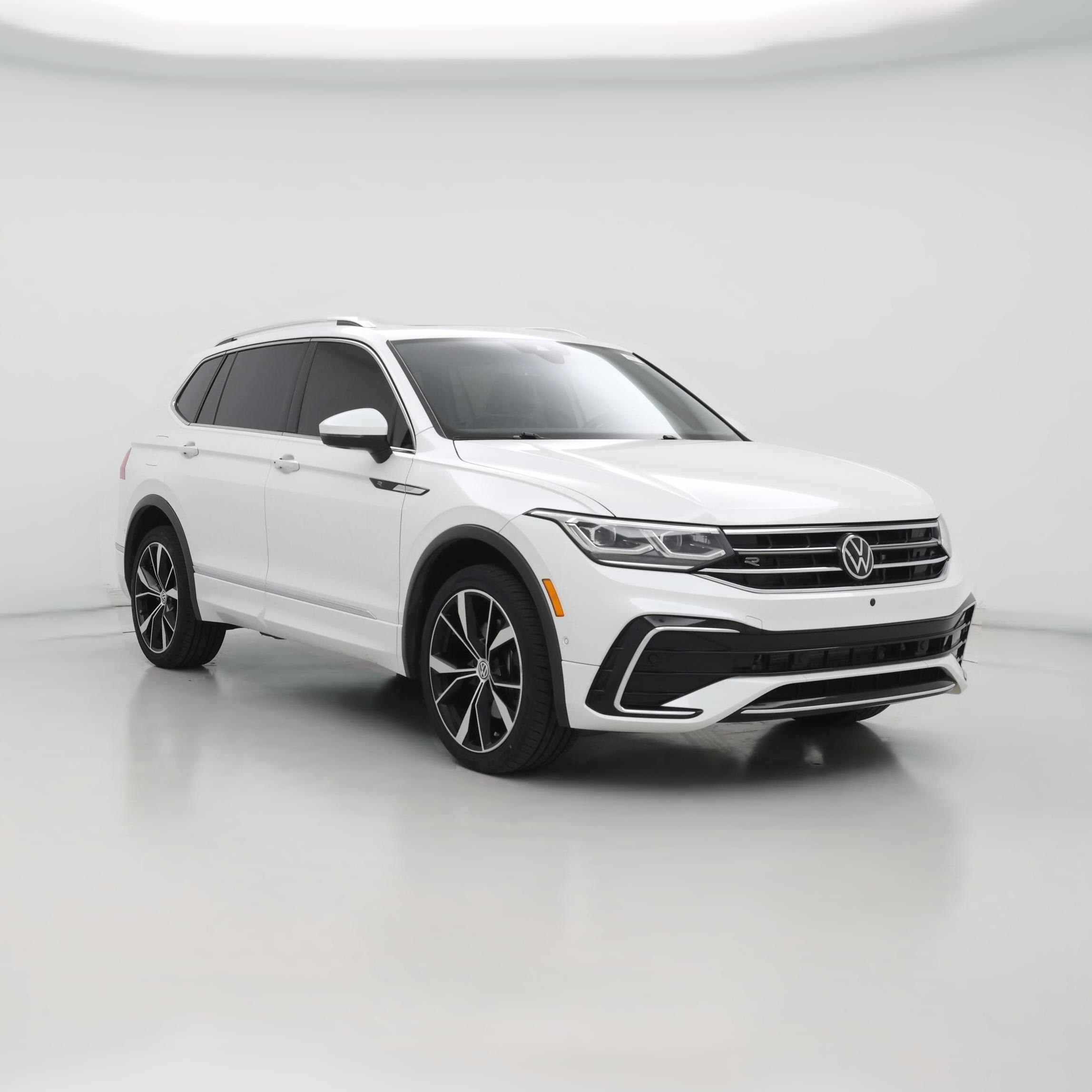 Thumbnail: 2022 Volkswagen Tiguan - 1