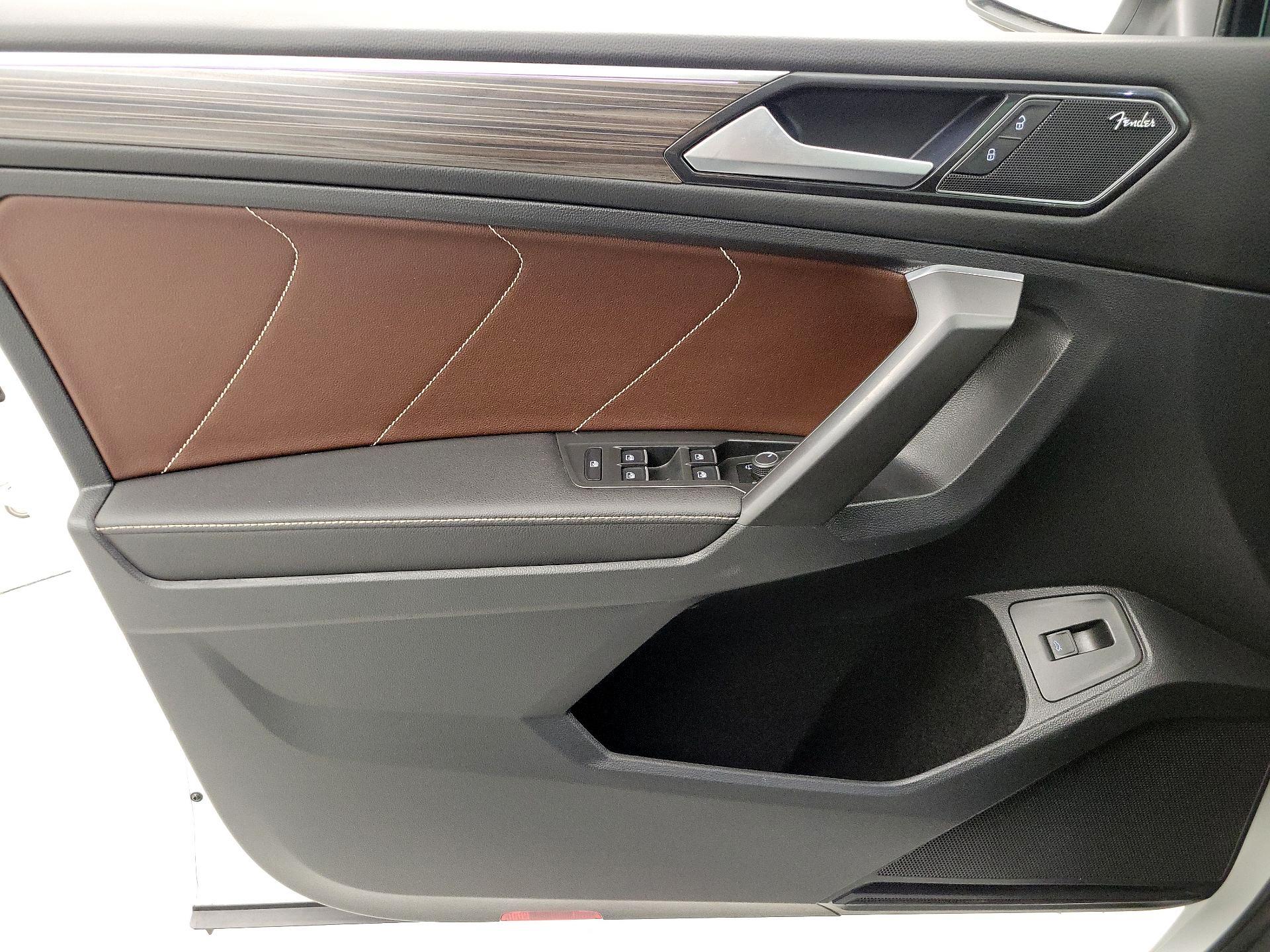 Thumbnail: 2022 Volkswagen Tiguan - 12