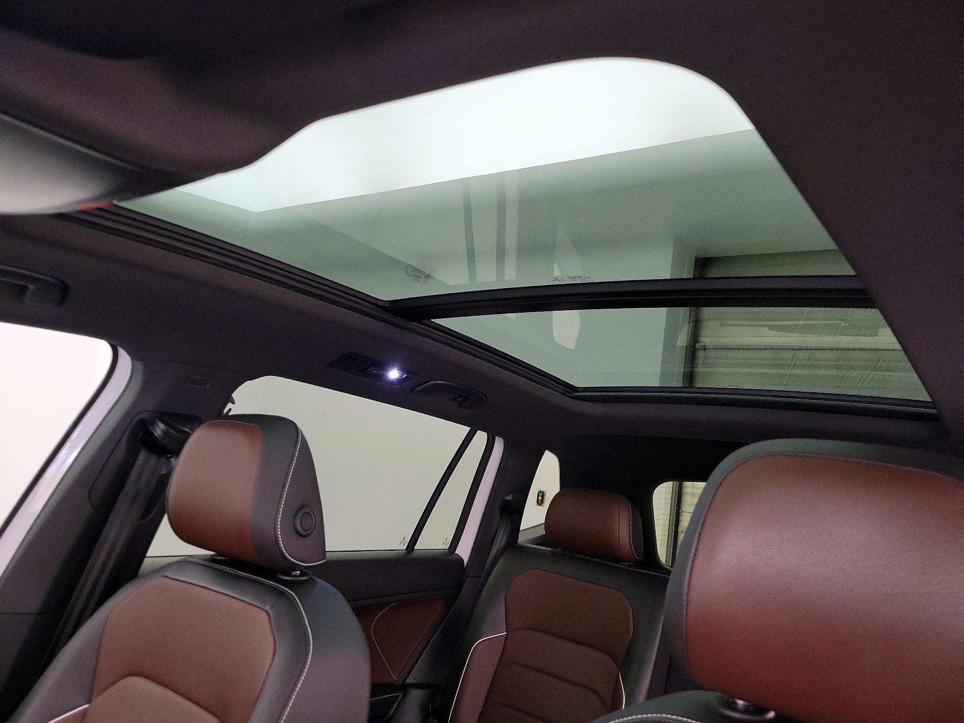 Thumbnail: 2022 Volkswagen Tiguan - 20