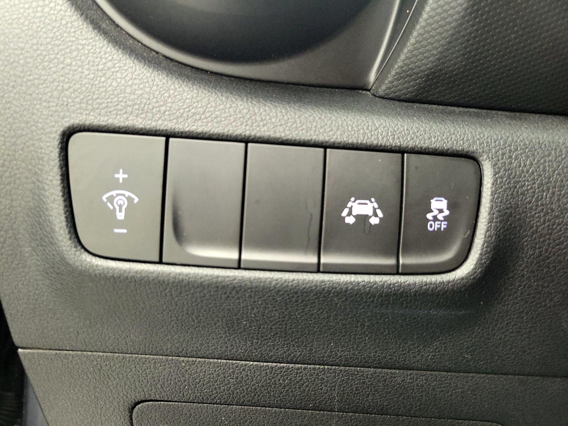 Thumbnail: 2021 Hyundai Kona - 13