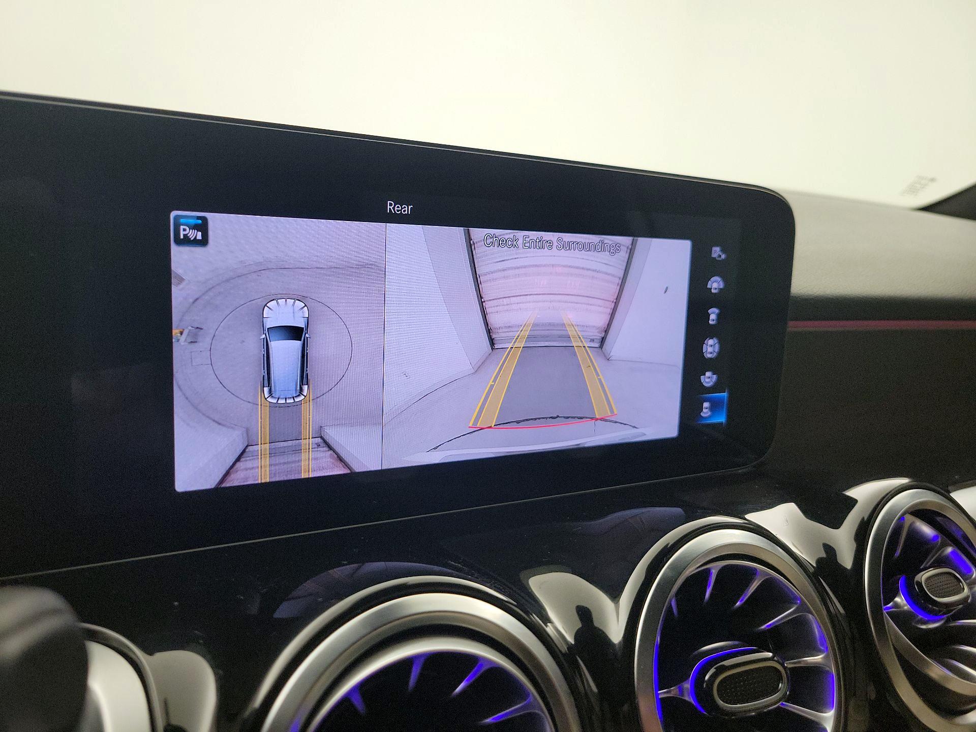 Thumbnail: 2022 Mercedes-Benz GLB - 15