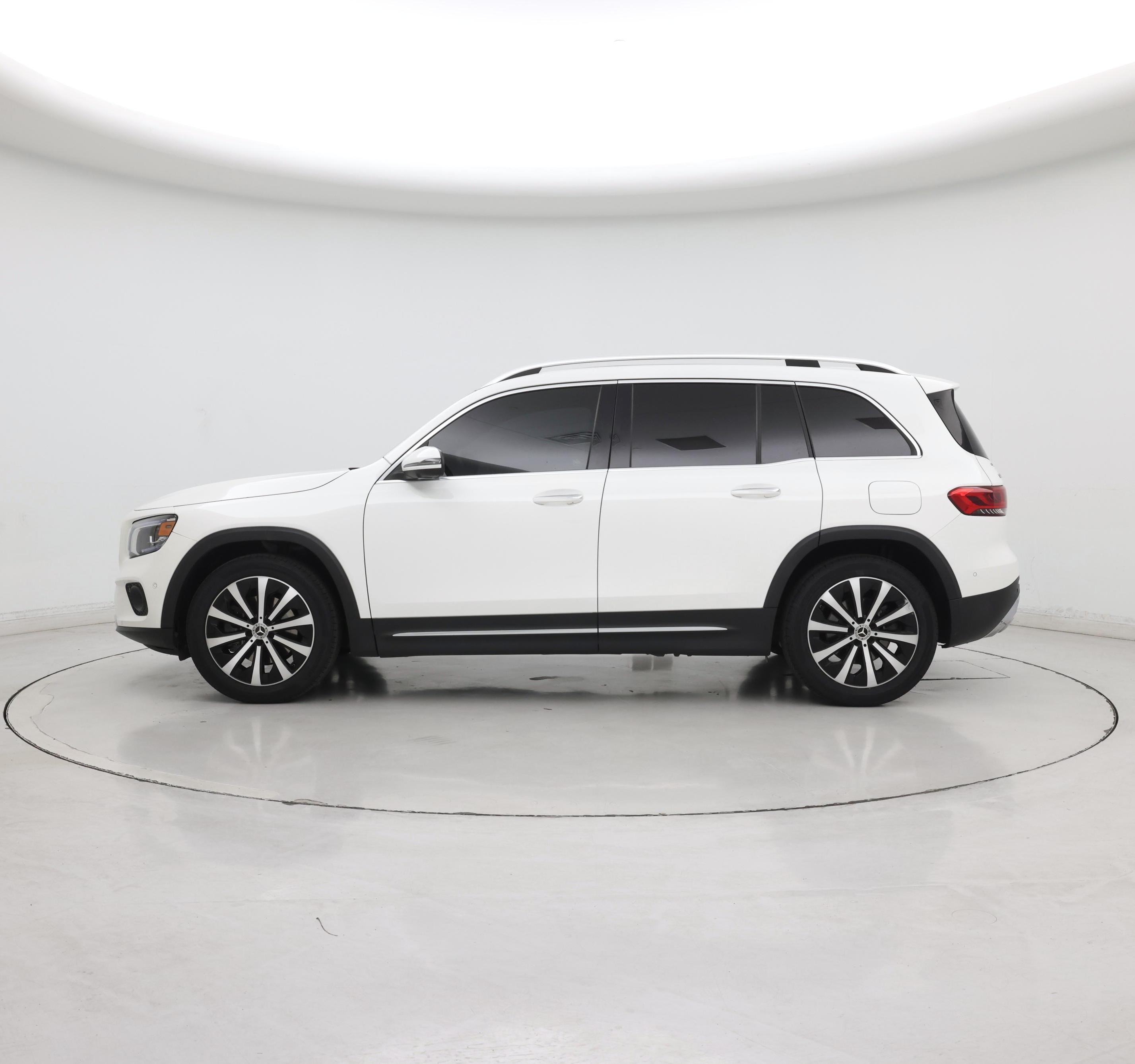 Thumbnail: 2022 Mercedes-Benz GLB - 3