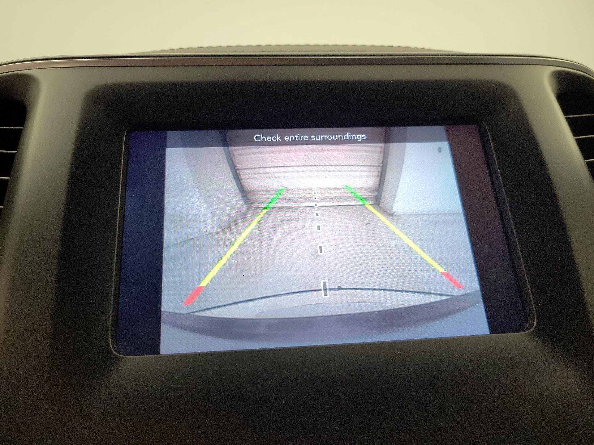 Thumbnail: 2019 Jeep Cherokee - 14