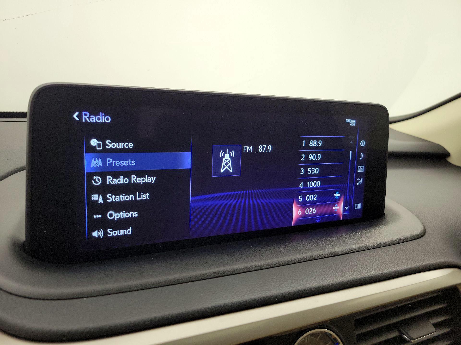 Thumbnail: 2021 Lexus RX - 16