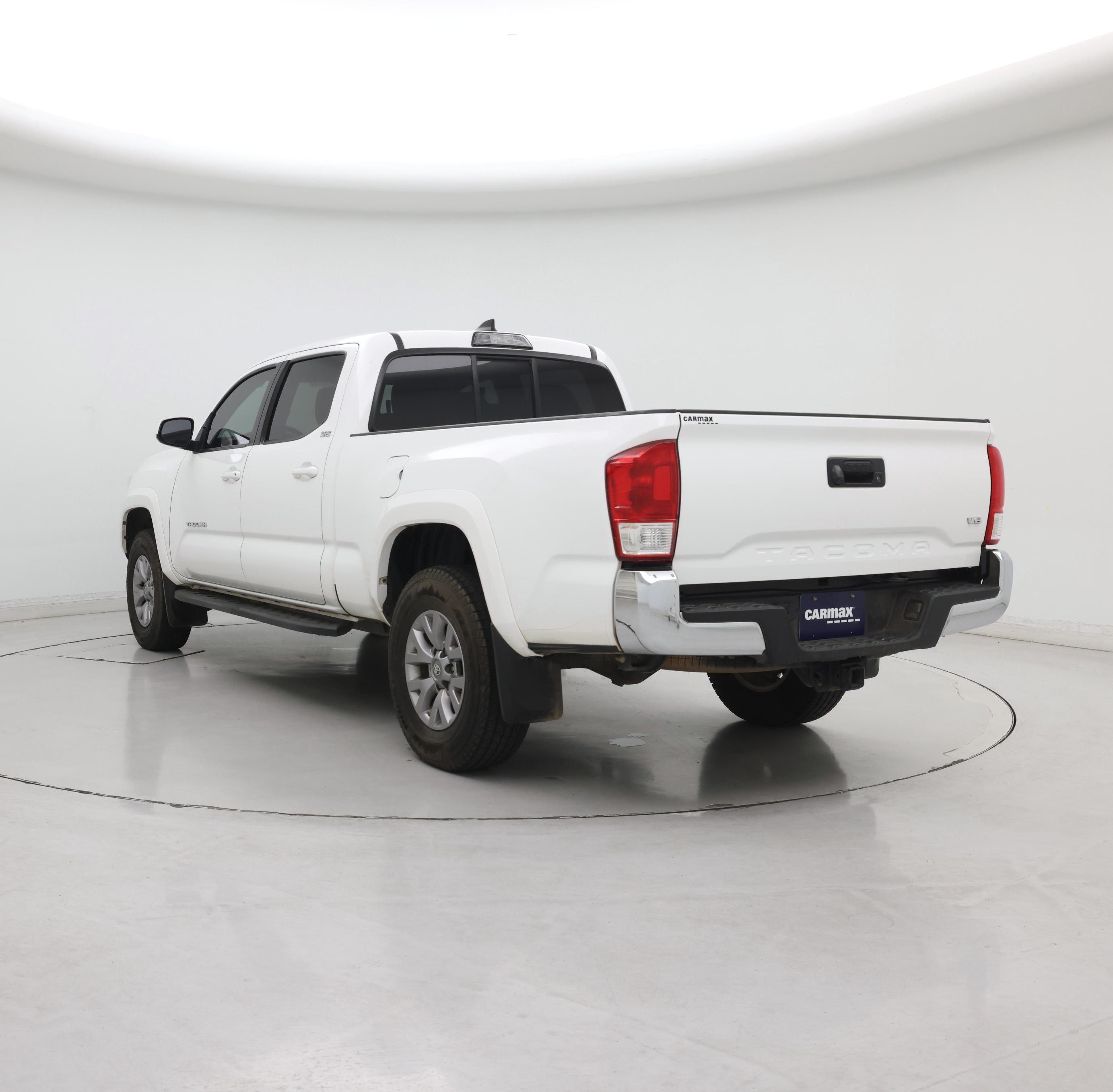 Thumbnail: 2017 Toyota Tacoma - 2