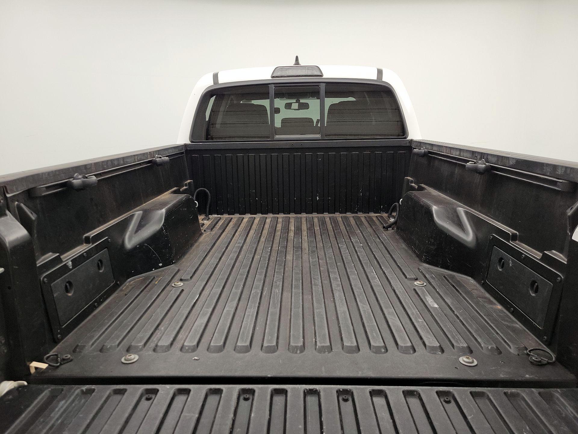 Thumbnail: 2017 Toyota Tacoma - 20
