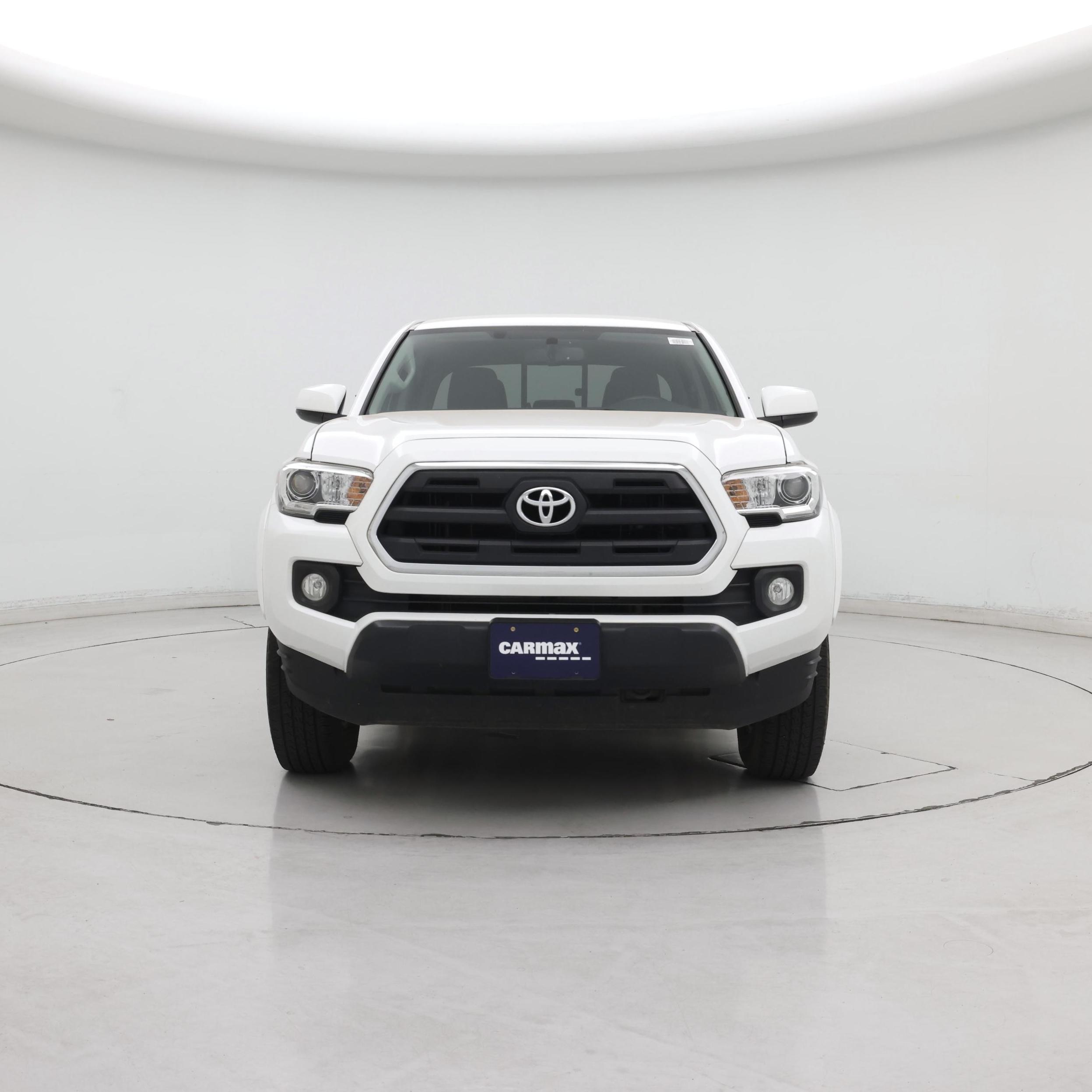Thumbnail: 2017 Toyota Tacoma - 5