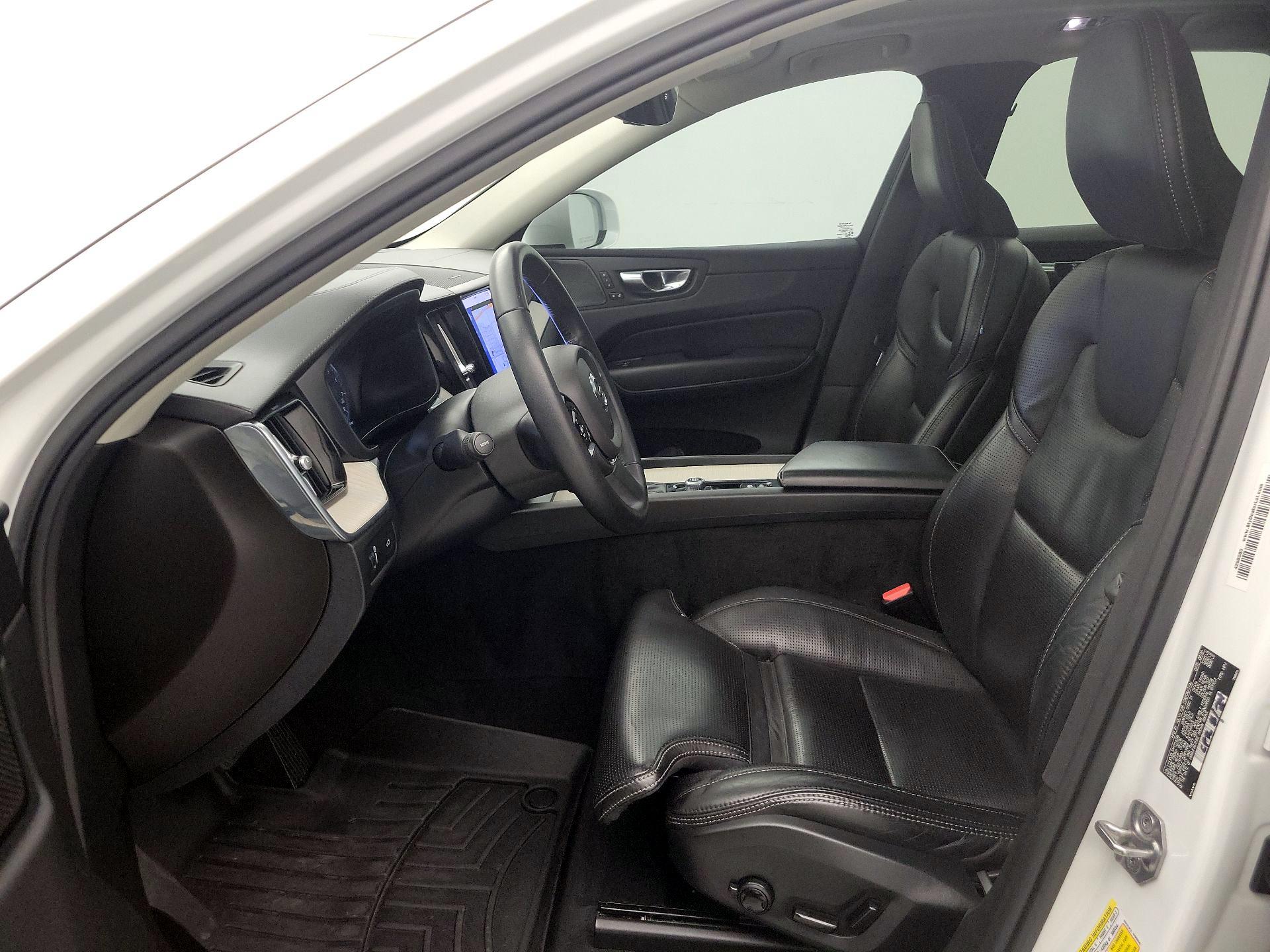 Thumbnail: 2021 Volvo XC60 - 11