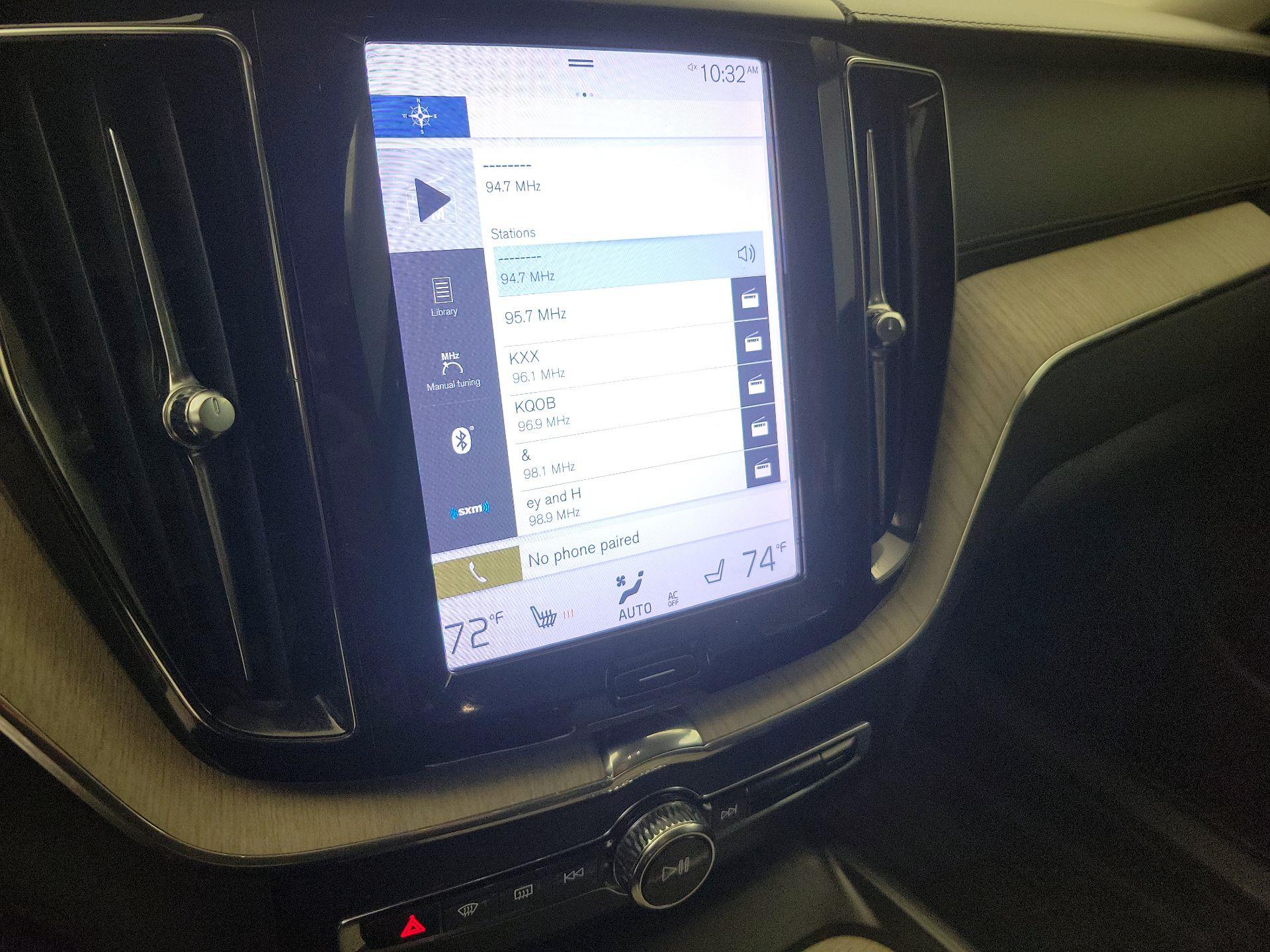 Thumbnail: 2021 Volvo XC60 - 16