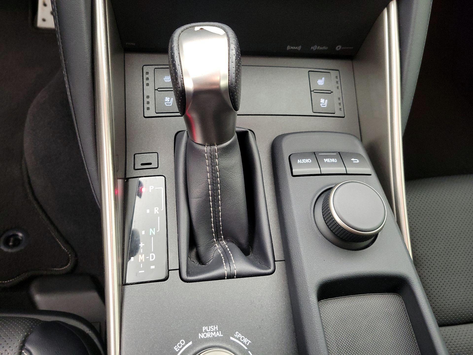 Thumbnail: 2019 Lexus IS - 17