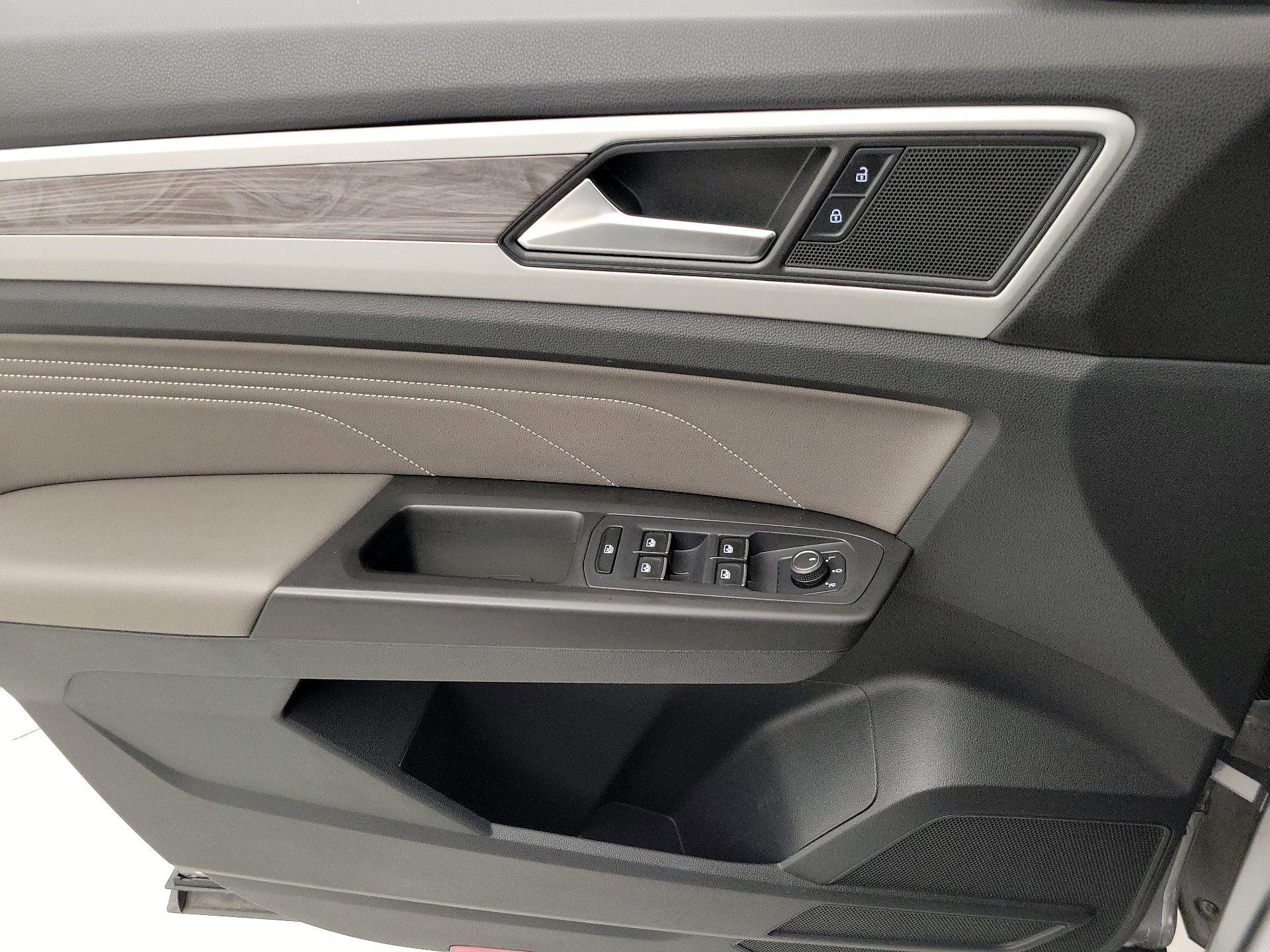 Thumbnail: 2022 Volkswagen Atlas - 12