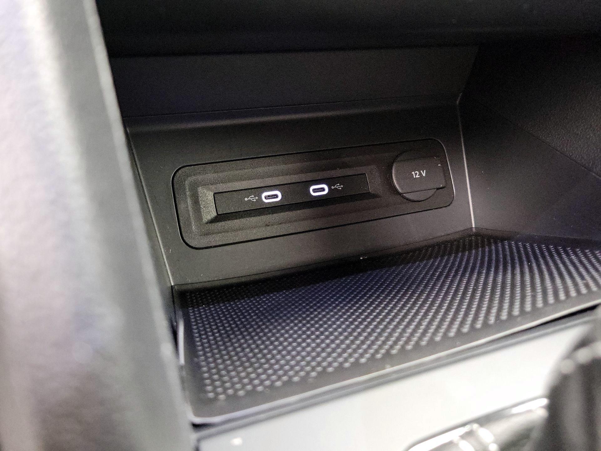 Thumbnail: 2022 Volkswagen Atlas - 18