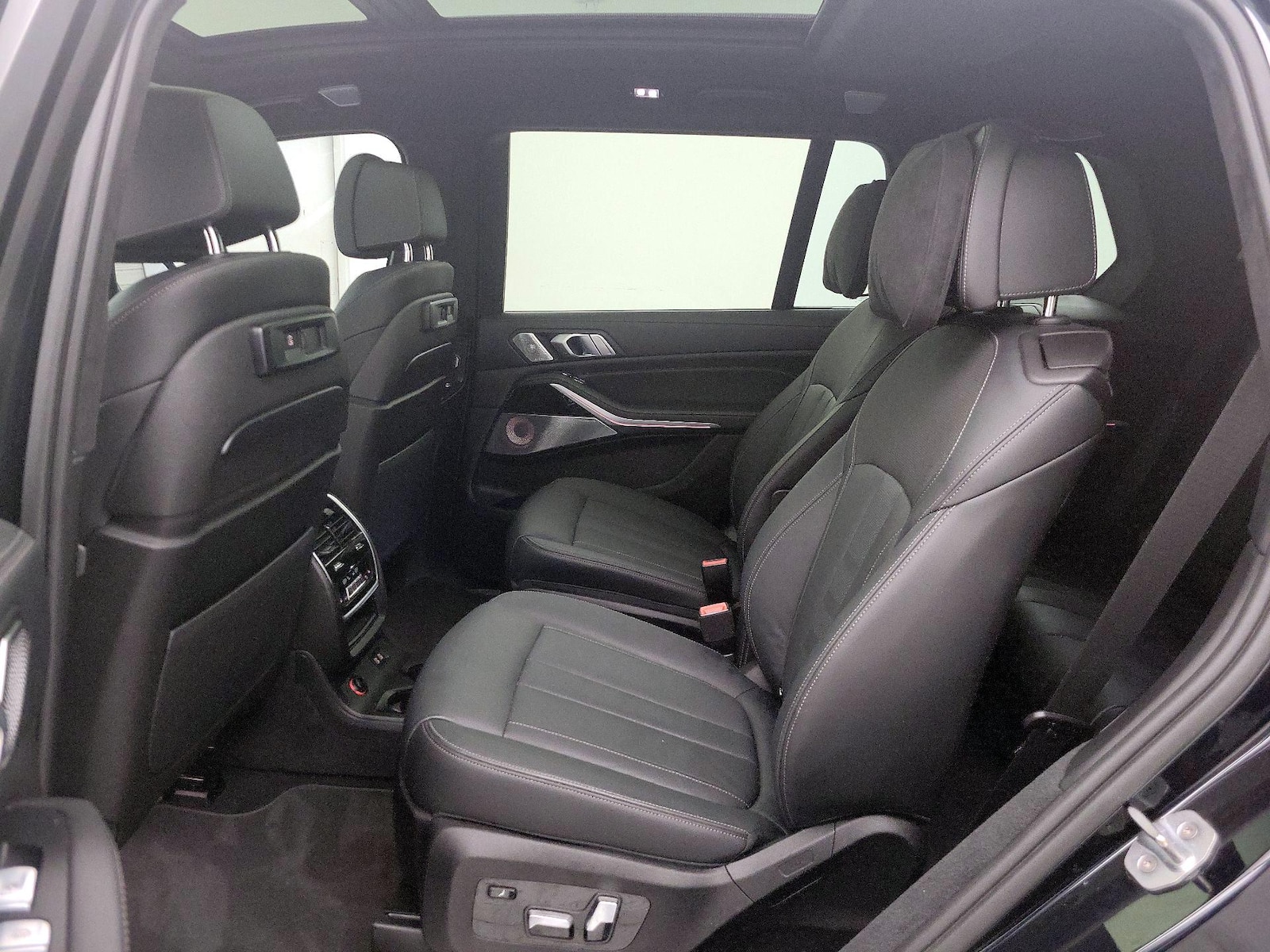 2020 BMW X7 M50i - Photo 22