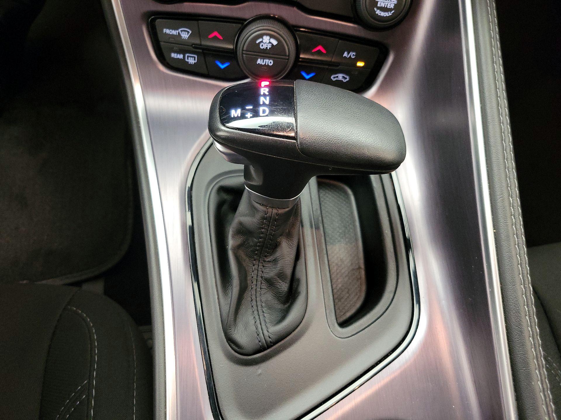 Thumbnail: 2018 Dodge Challenger - 17