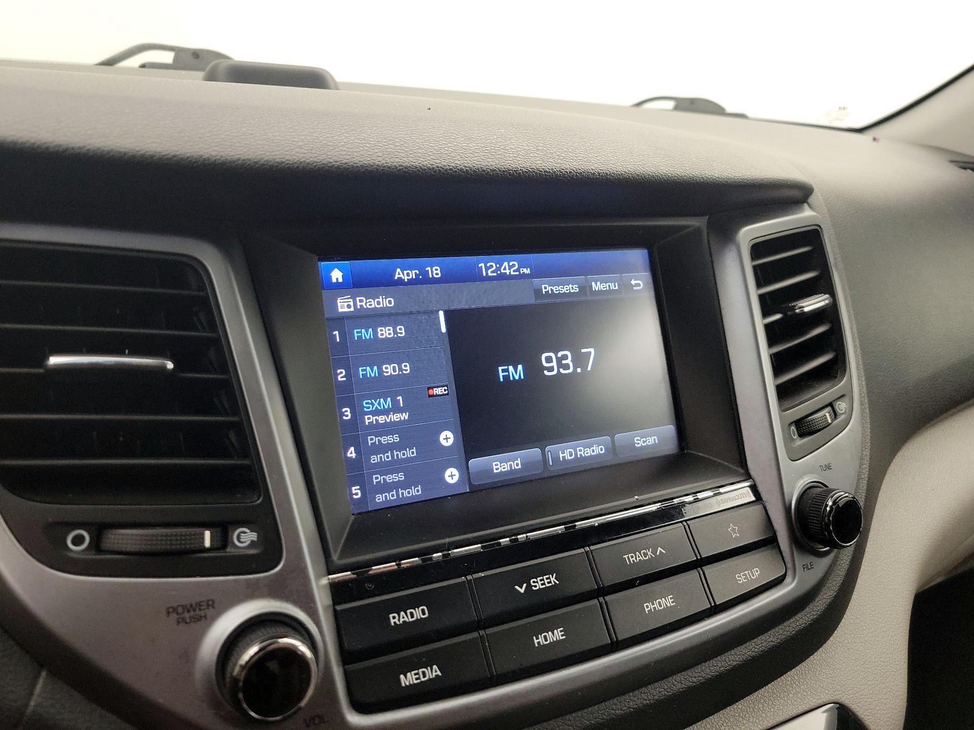 Thumbnail: 2018 Hyundai Tucson - 15