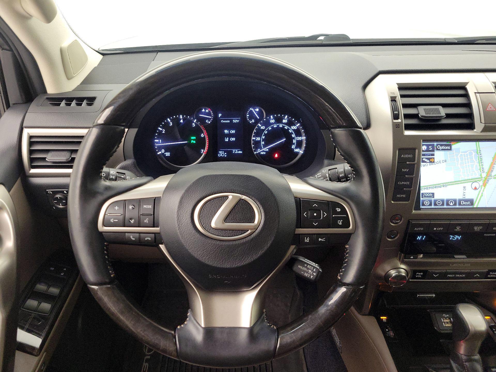 Thumbnail: 2020 Lexus GX - 10