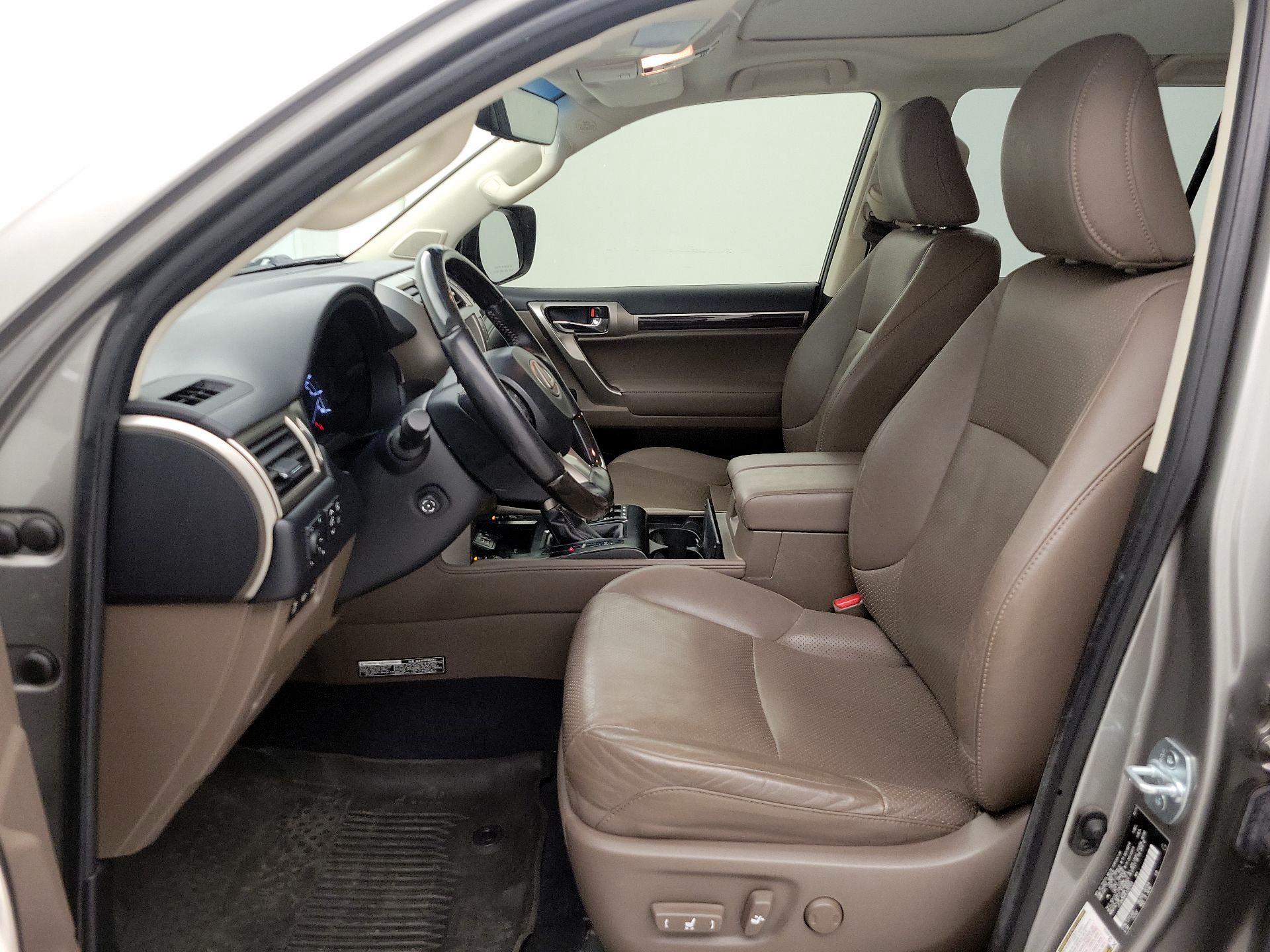 Thumbnail: 2020 Lexus GX - 11