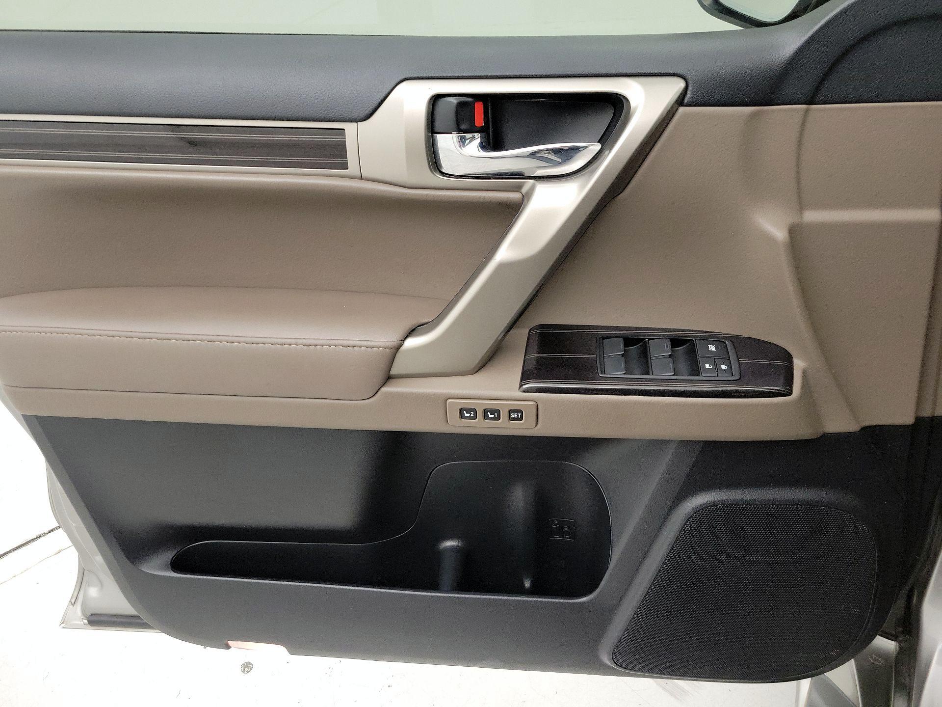 Thumbnail: 2020 Lexus GX - 12