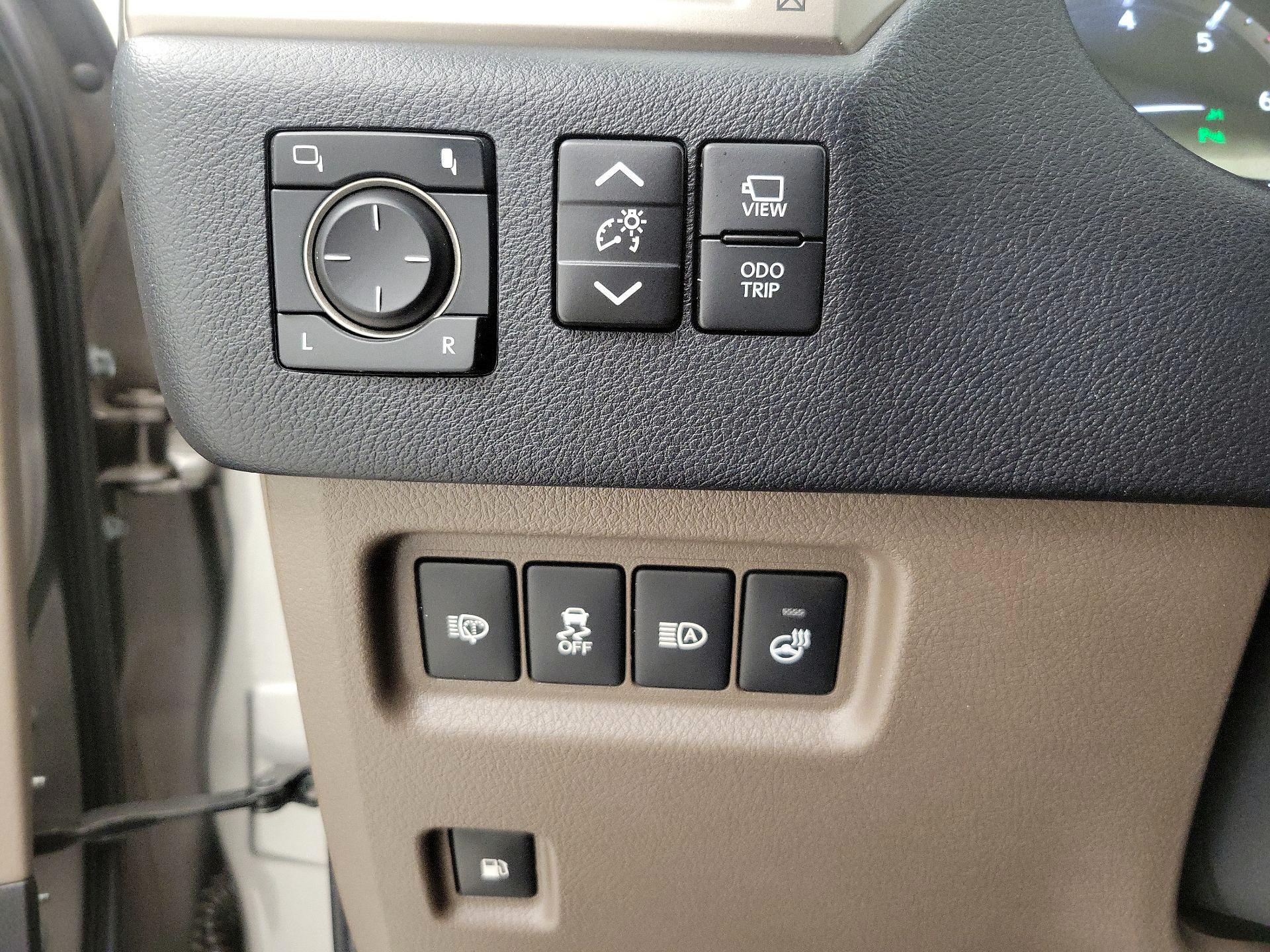 Thumbnail: 2020 Lexus GX - 13